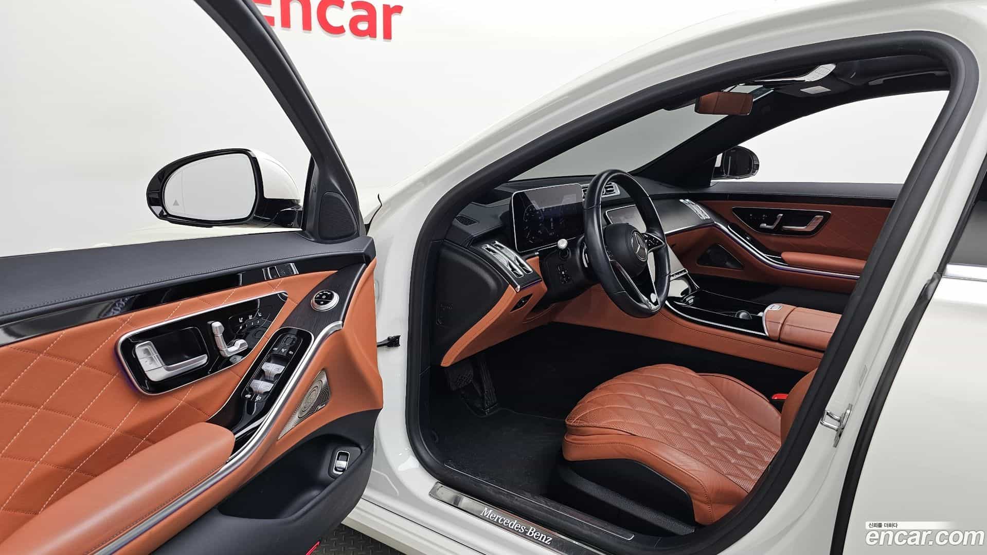 S-Class Mercedes-Benz 2022.0-INNER-010