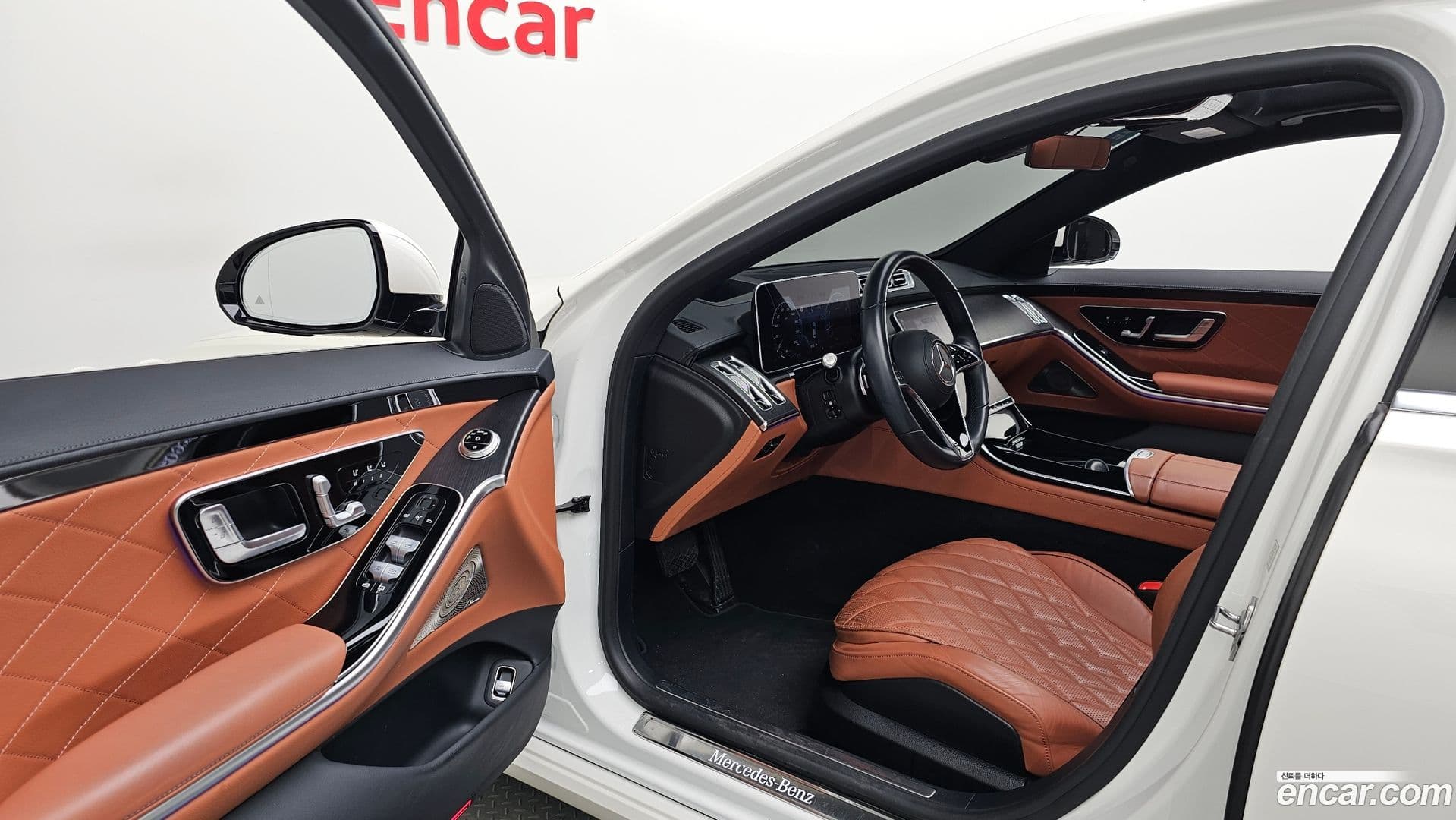 Main__Slider__Photo:S-Class Mercedes-Benz 2022.0-9