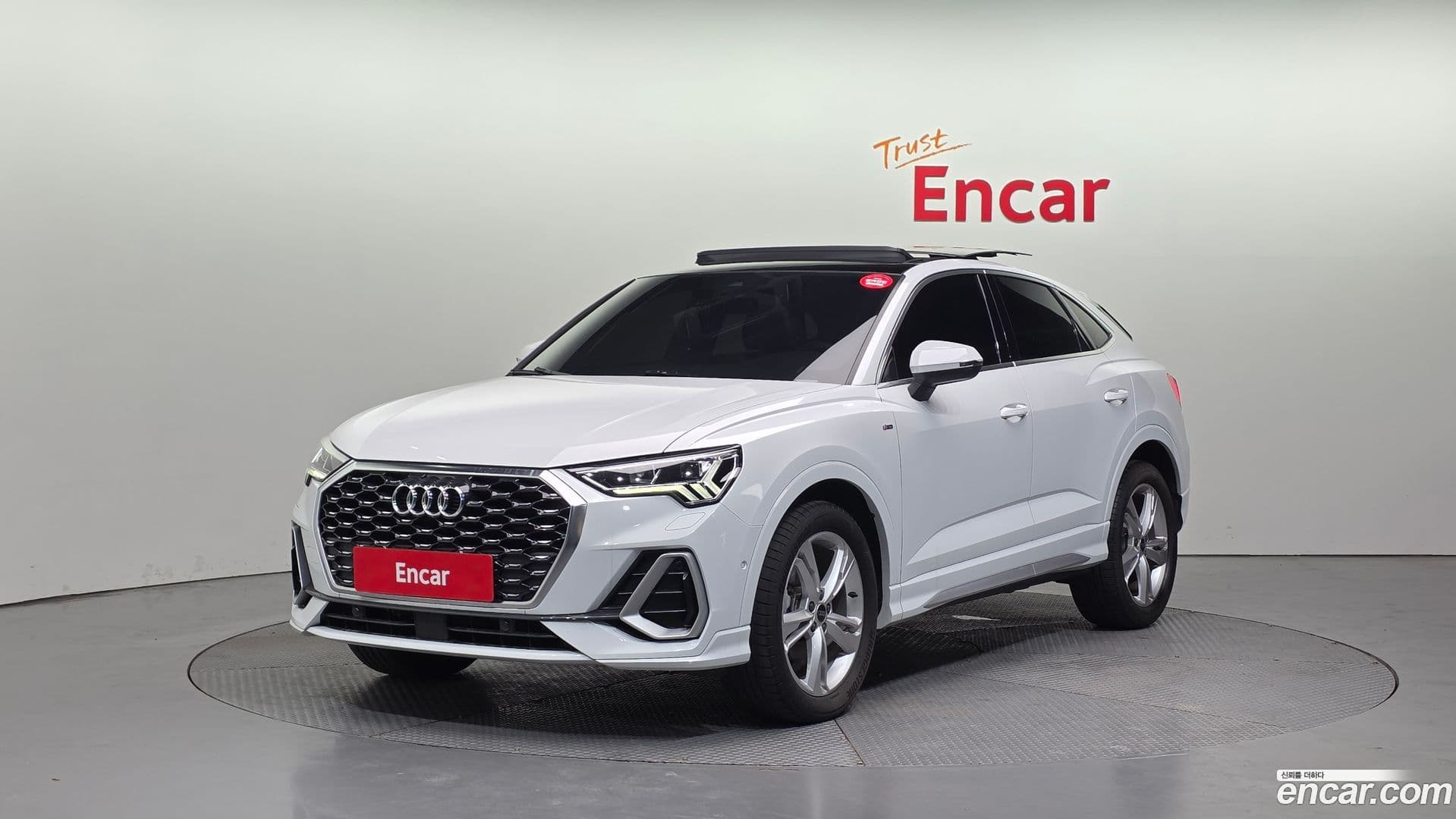 Main__Slider__Photo:Q3 Audi 2022.8-0