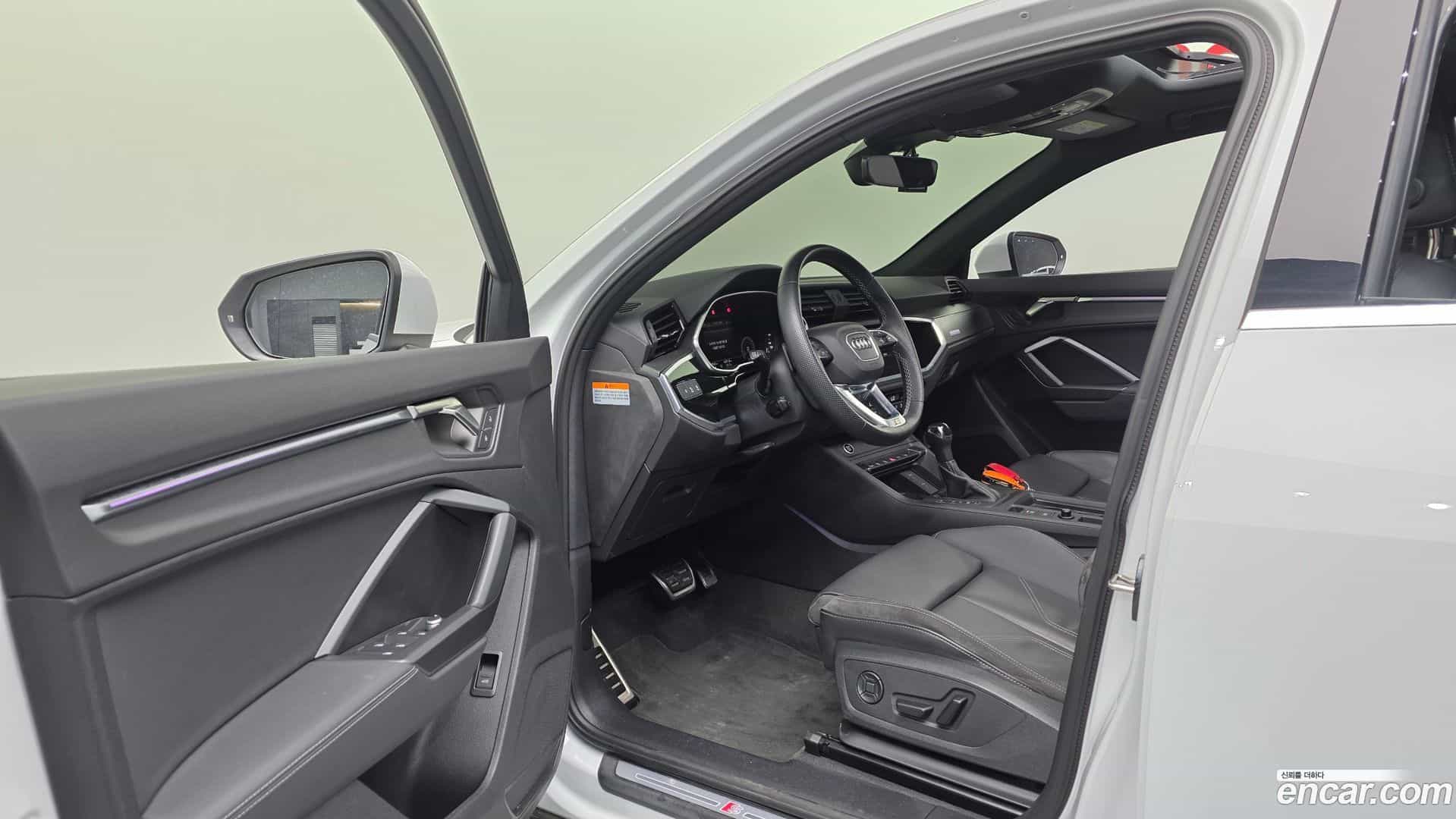Q3 Audi 2022.8-OPTION-016