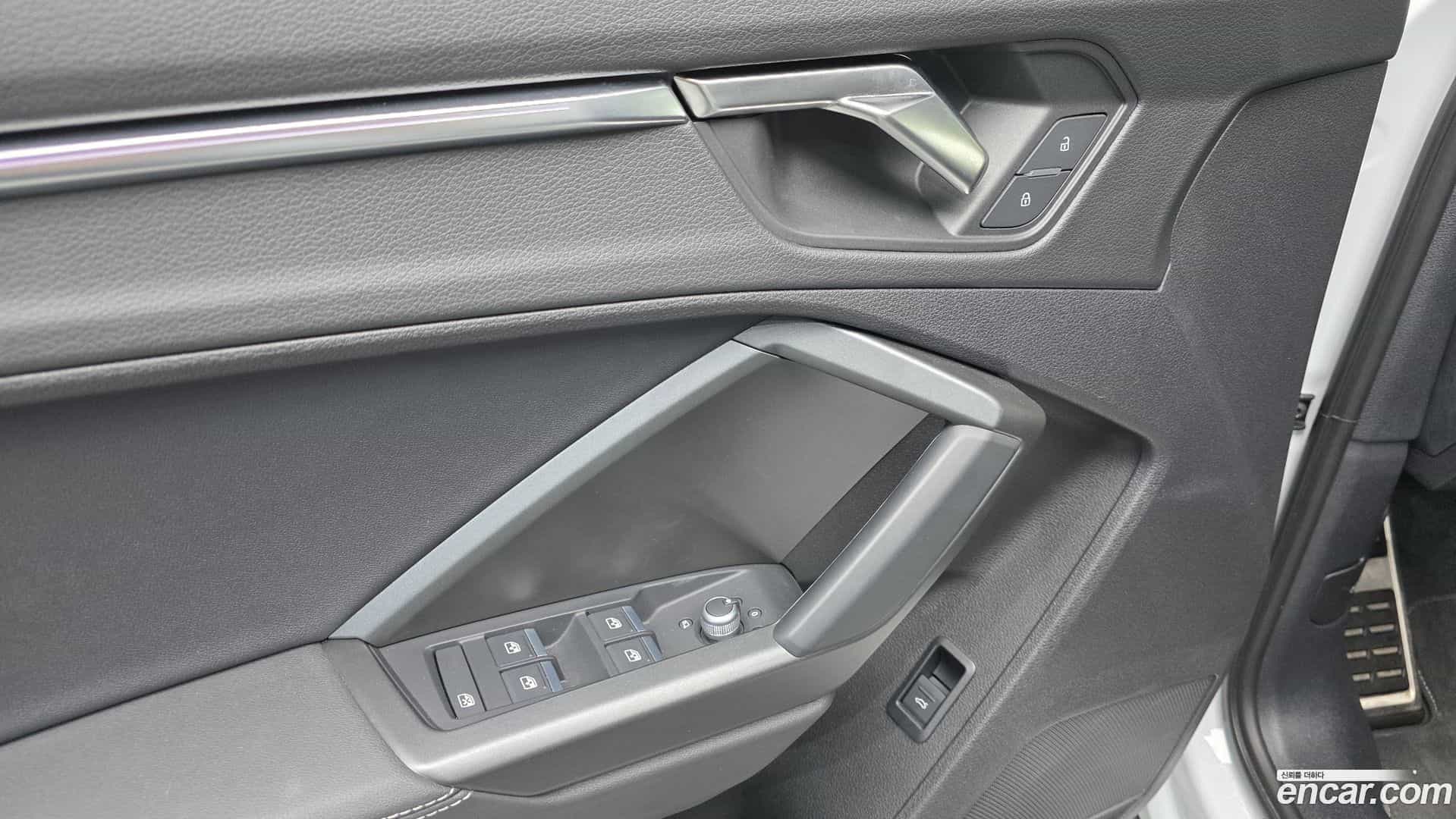 Q3 Audi 2022.8-OPTION-017