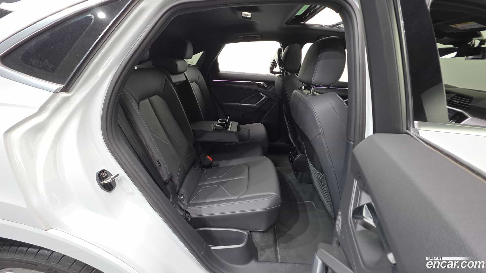 Q3 Audi 2022.8-OPTION-023