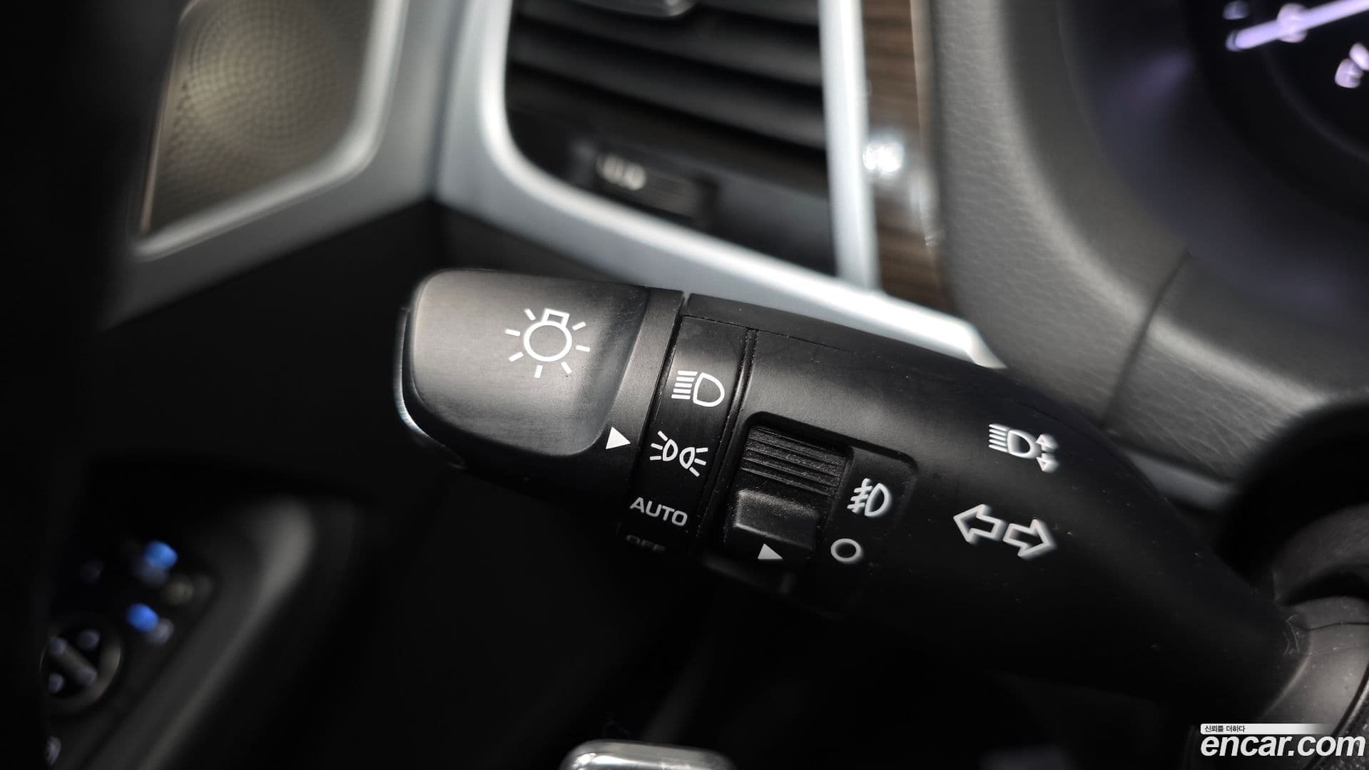 Main__Slider__Photo:G80 Genesis 2016.6-27
