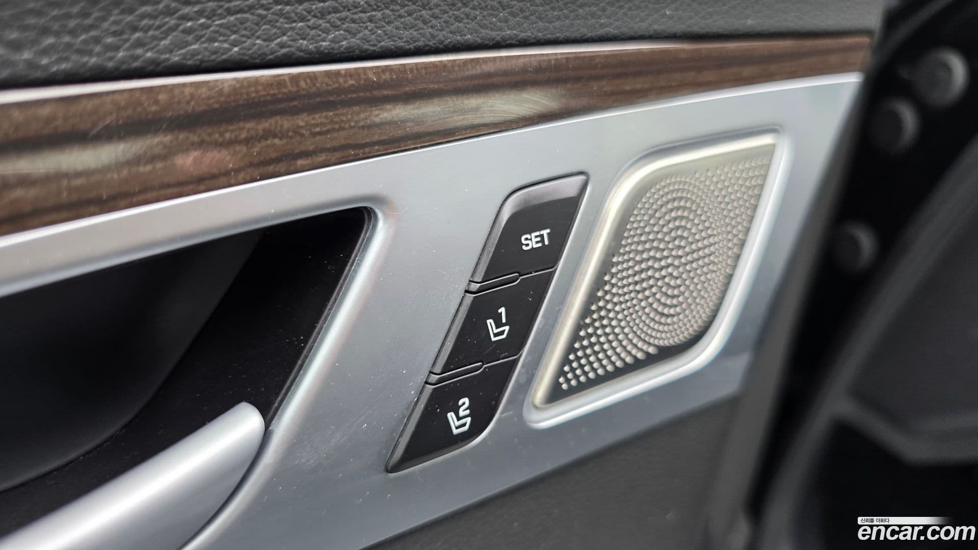 Main__Slider__Photo:G80 Genesis 2016.6-28