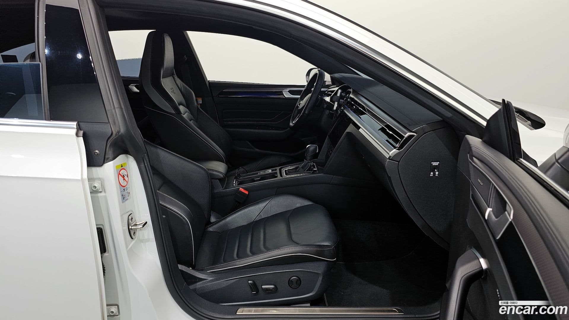 Main__Slider__Photo:Arteon Volkswagen 2022.11-10