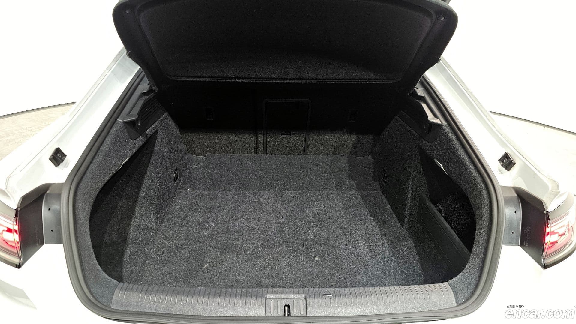 Main__Slider__Photo:Arteon Volkswagen 2022.11-31