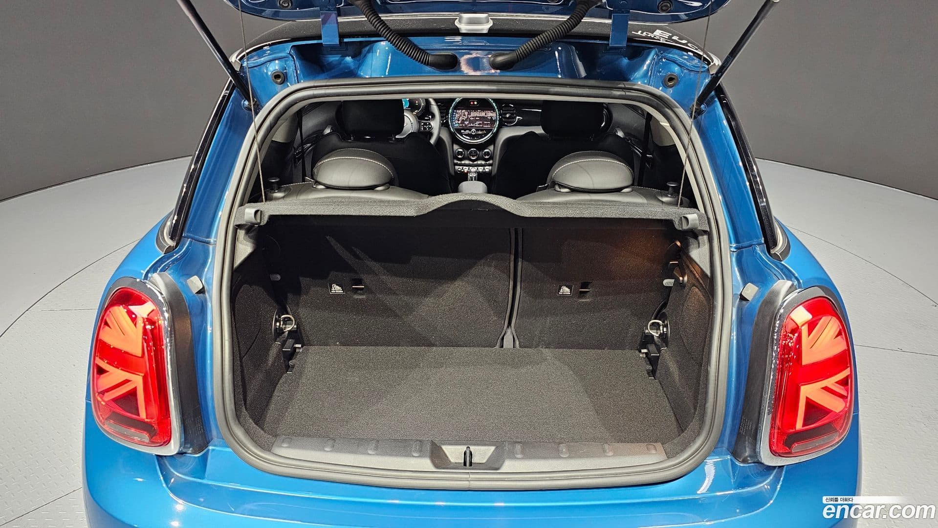 Main__Slider__Photo:Cooper Mini 2022.4-19