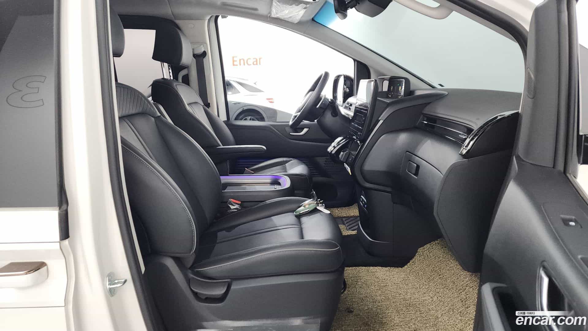 Staria Hyundai 2025.3-OPTION-015