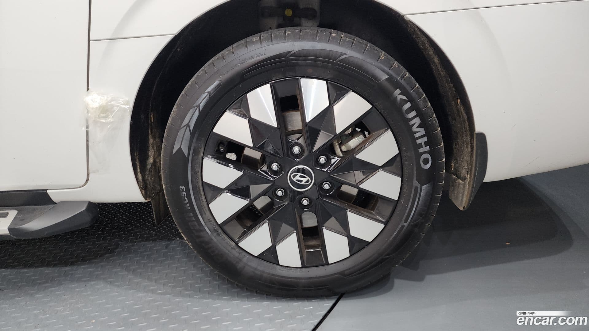 Main__Slider__Photo:Staria Hyundai 2025.3-20
