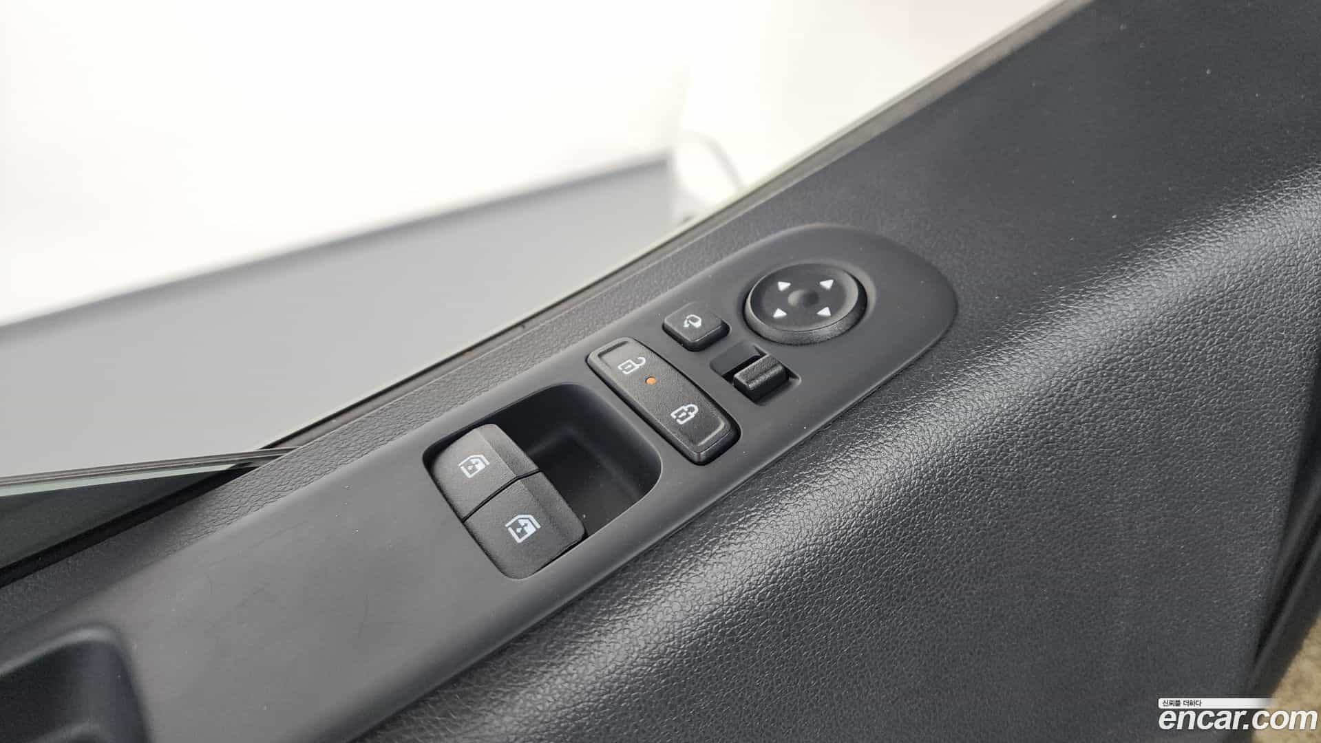 Staria Hyundai 2025.3-OPTION-048
