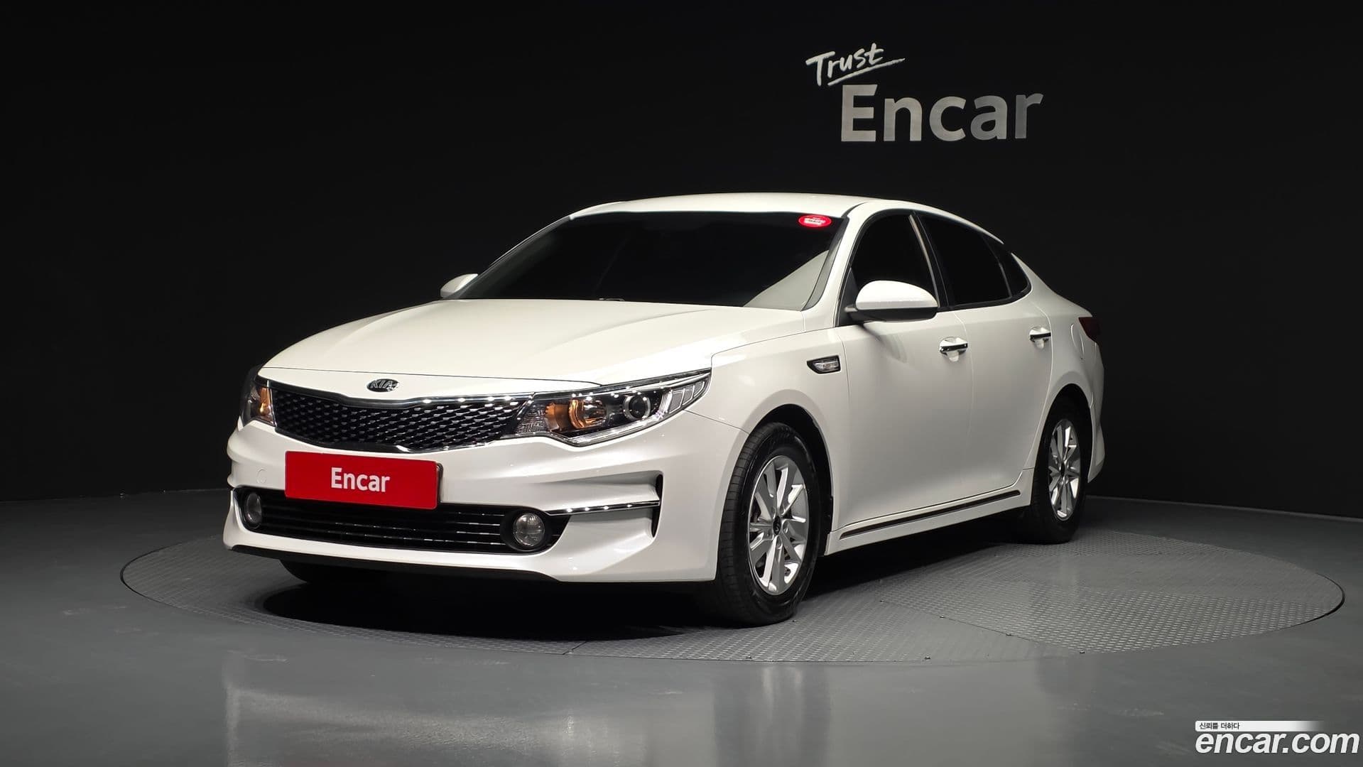 Main__Slider__Photo:K5 Kia 2017.2-0