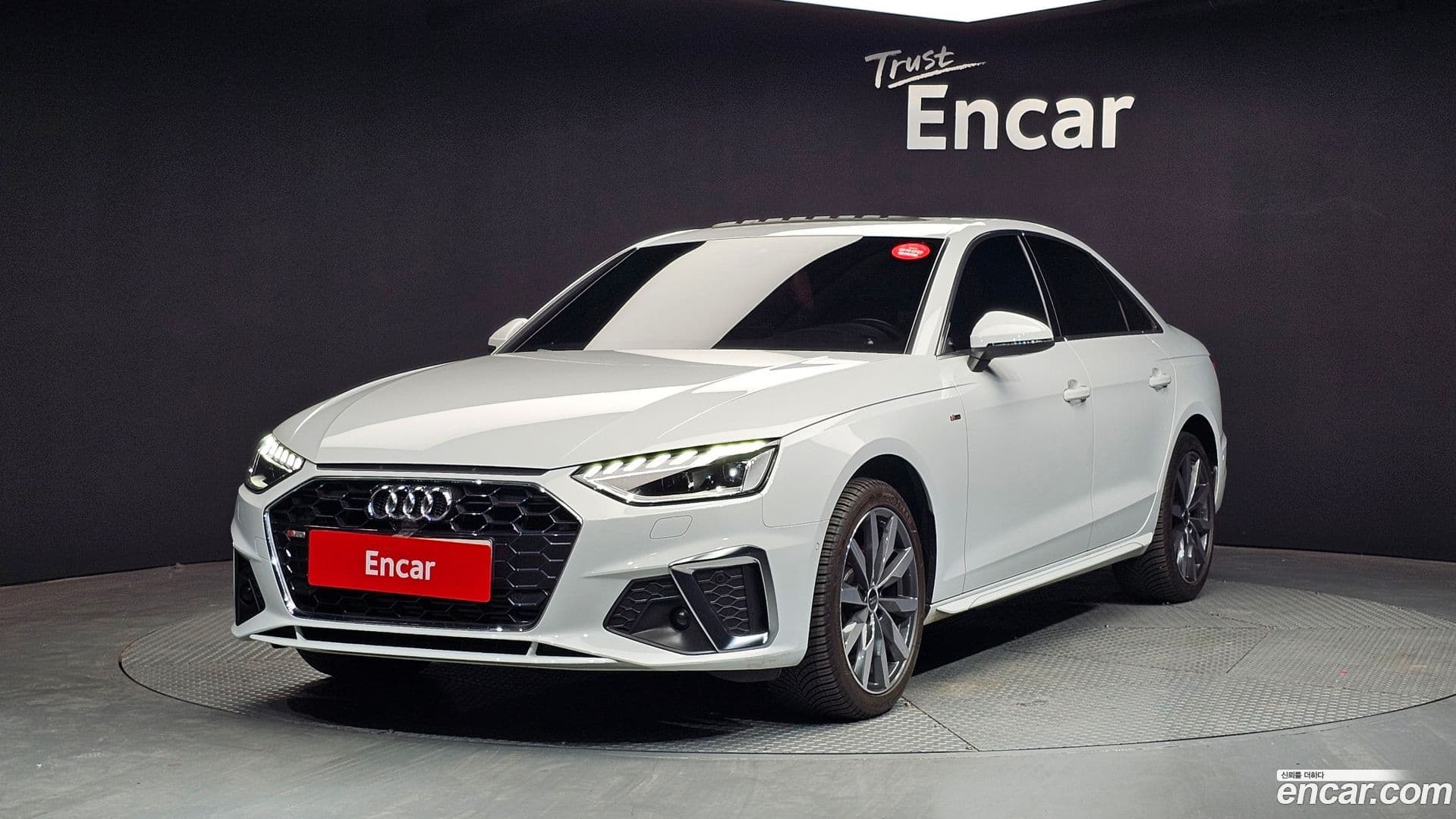 Main__Slider__Photo:A4 Audi 2022.10-0