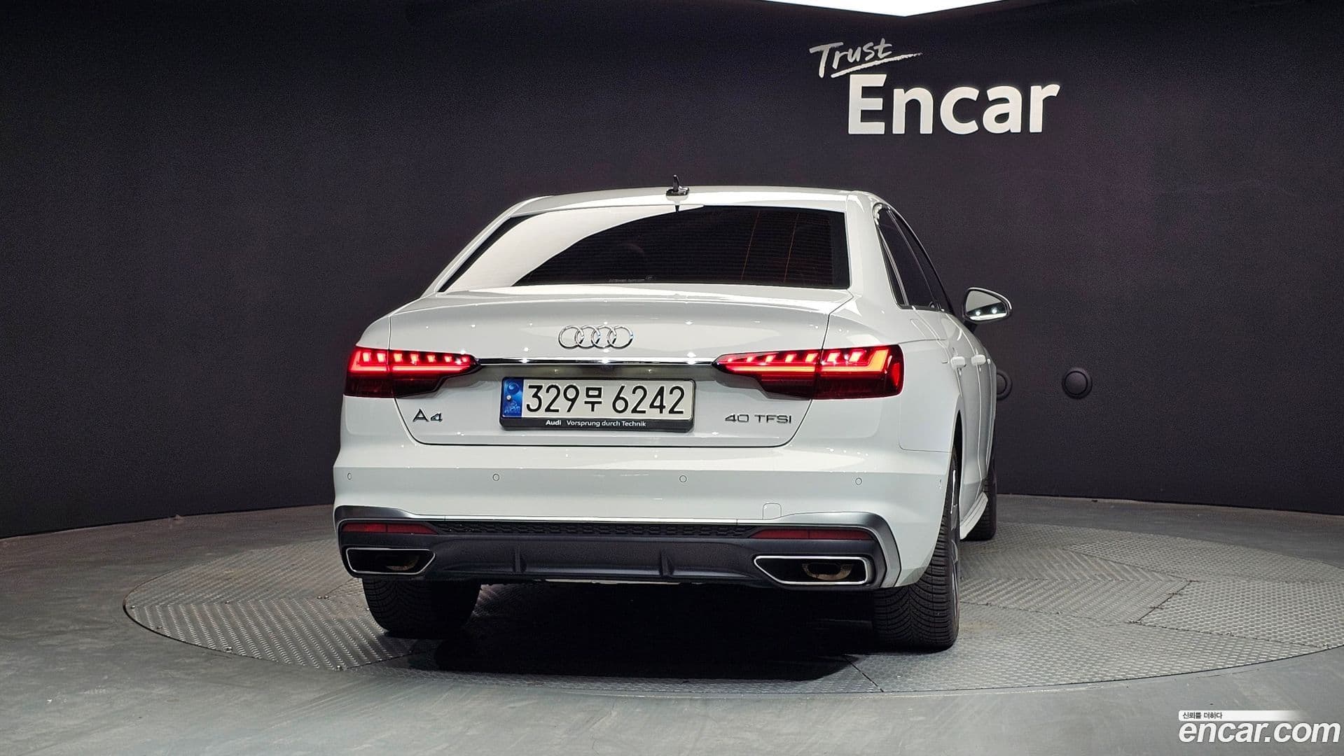 Main__Slider__Photo:A4 Audi 2022.10-3