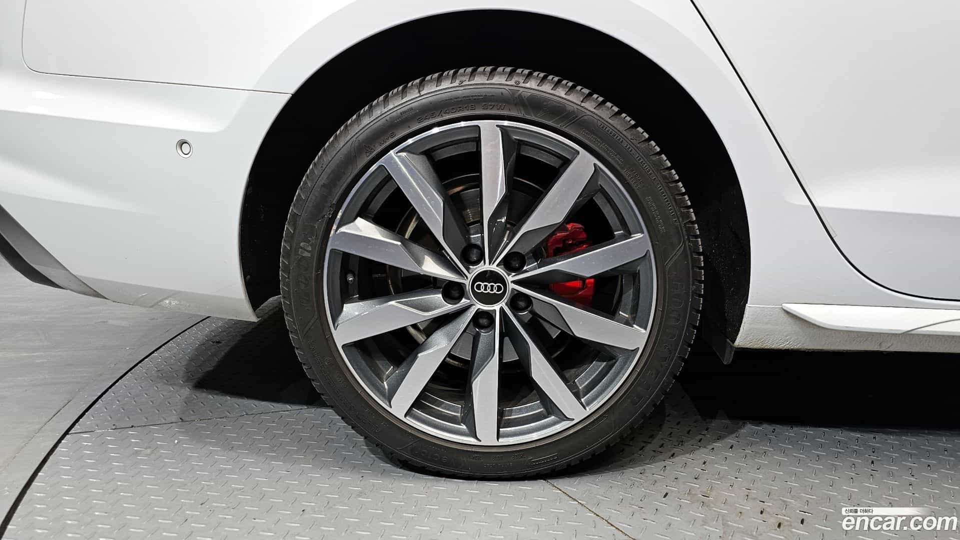 A4 Audi 2022.10-OUTER-005