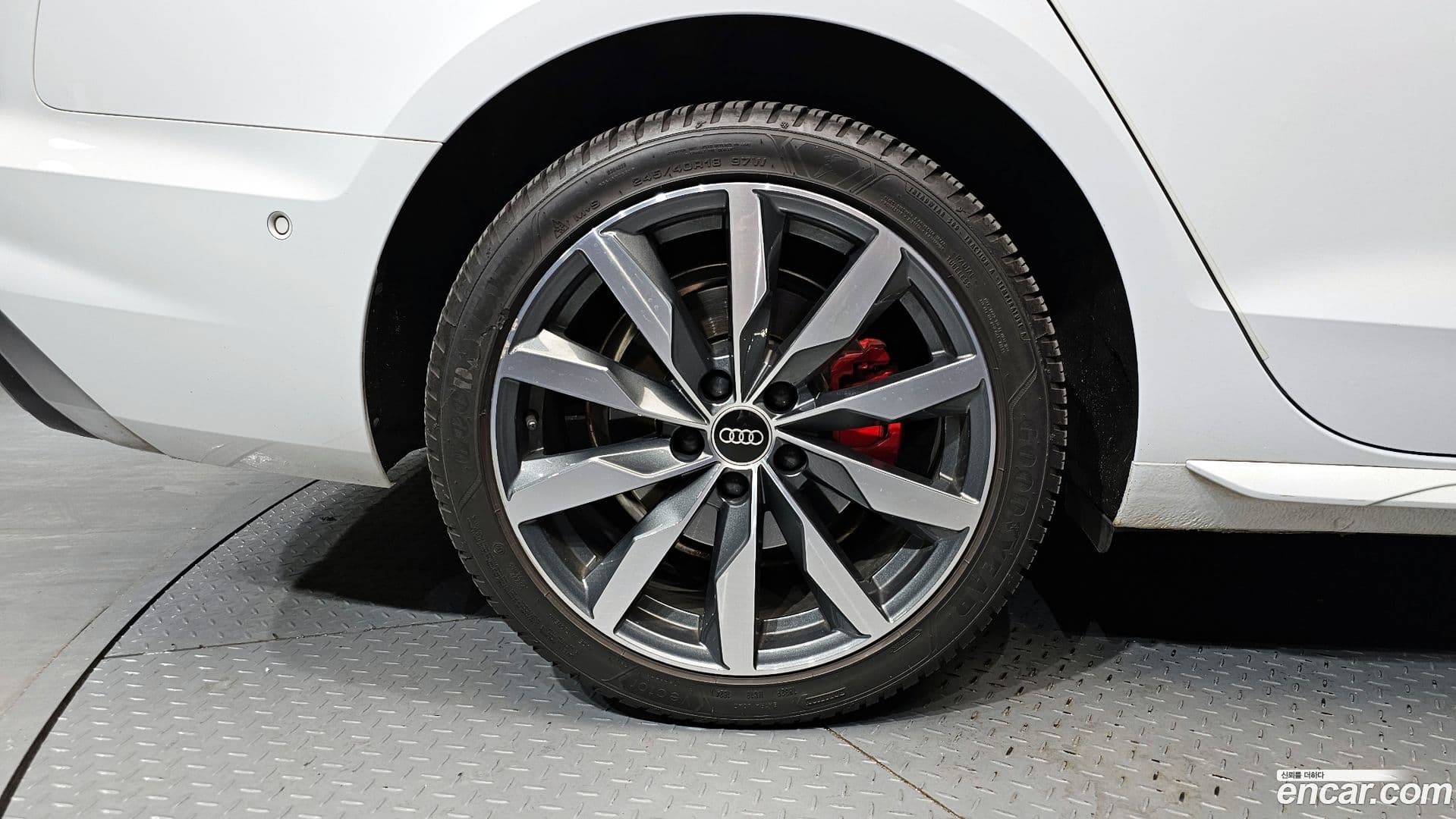 Main__Slider__Photo:A4 Audi 2022.10-4
