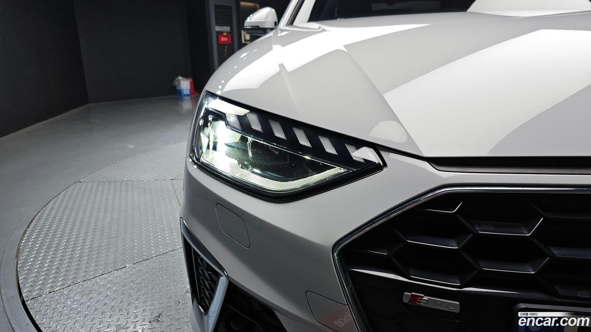 Main__Slider__Photo:A4 Audi 2022.10-21