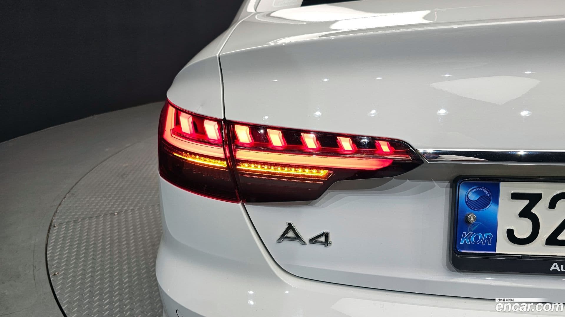 Main__Slider__Photo:A4 Audi 2022.10-22