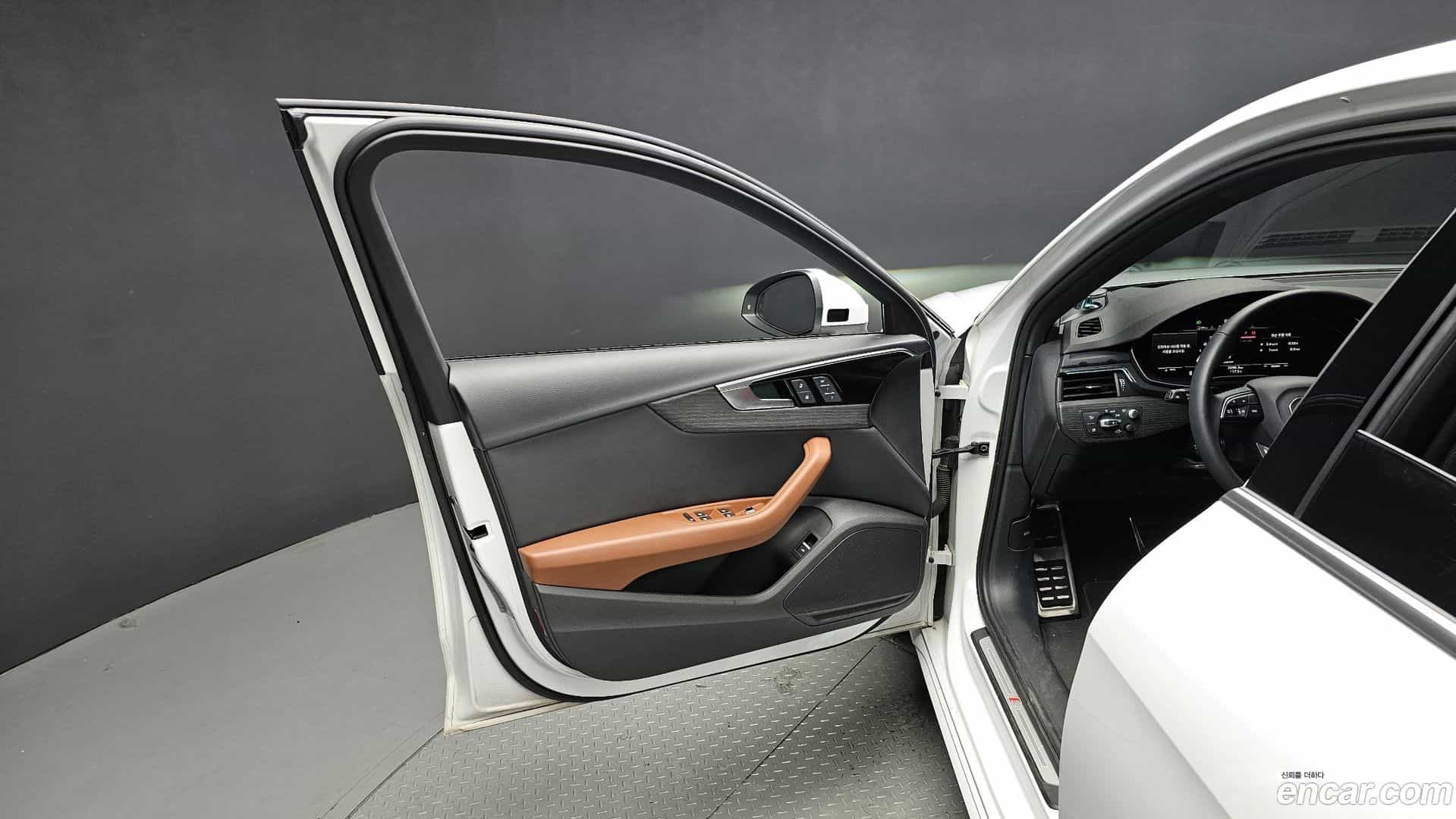 A4 Audi 2022.10-INNER-034
