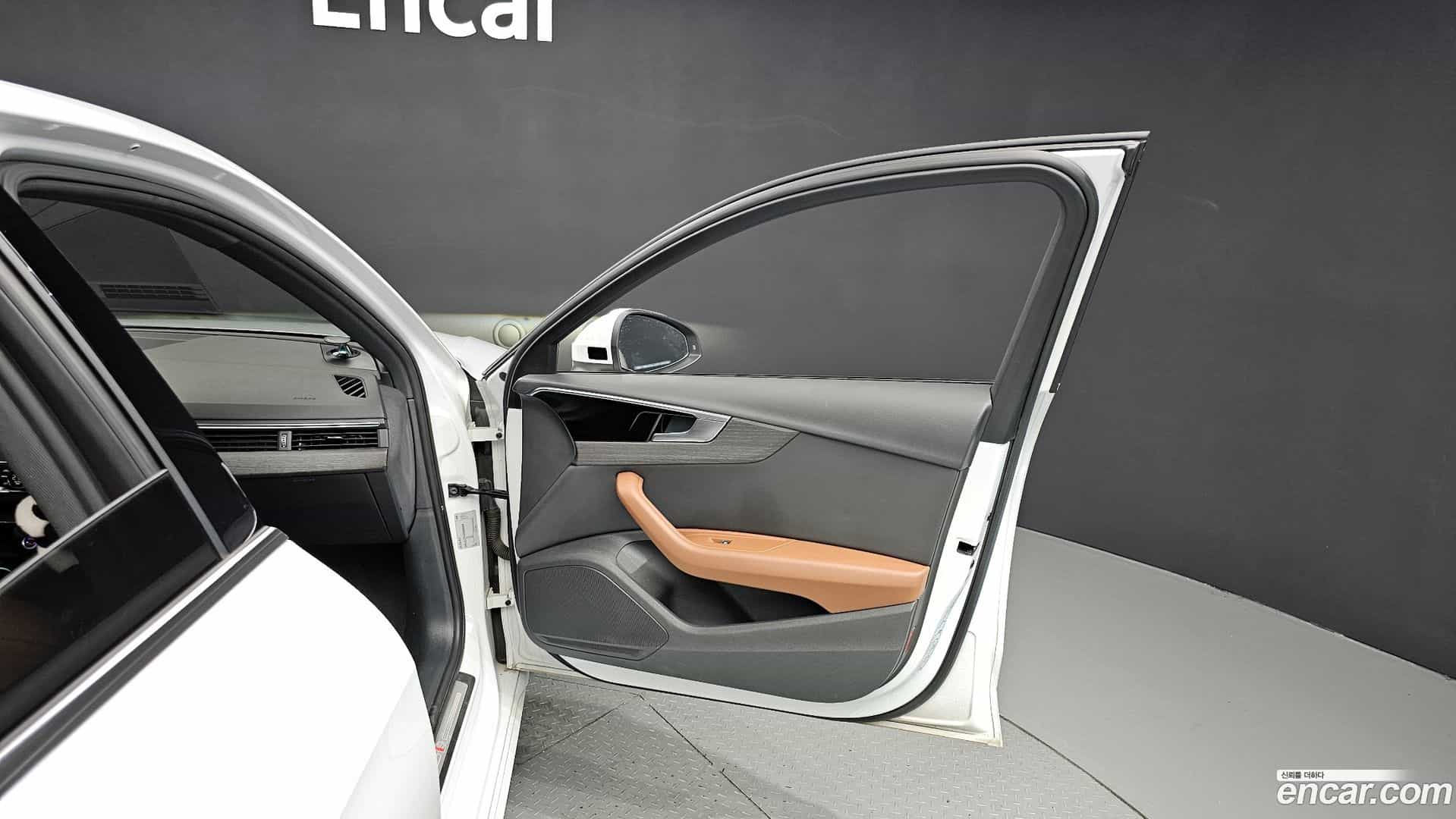 A4 Audi 2022.10-INNER-035