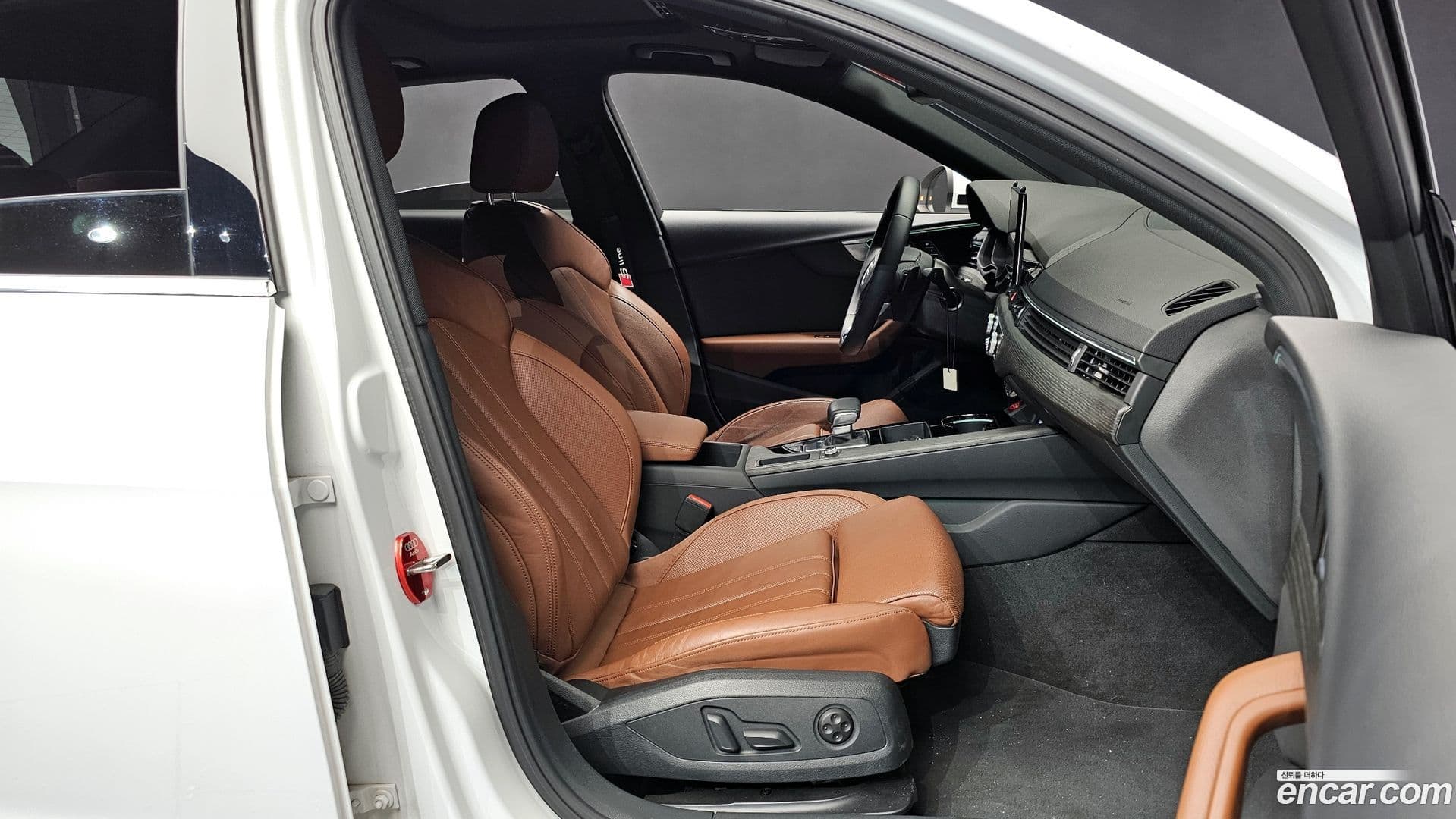 Main__Slider__Photo:A4 Audi 2022.10-25