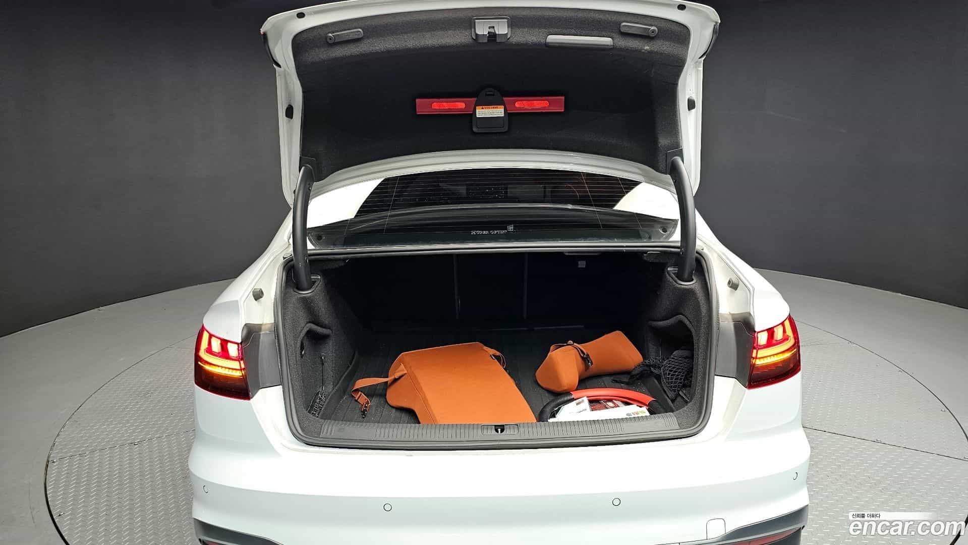 A4 Audi 2022.10-OPTION-049