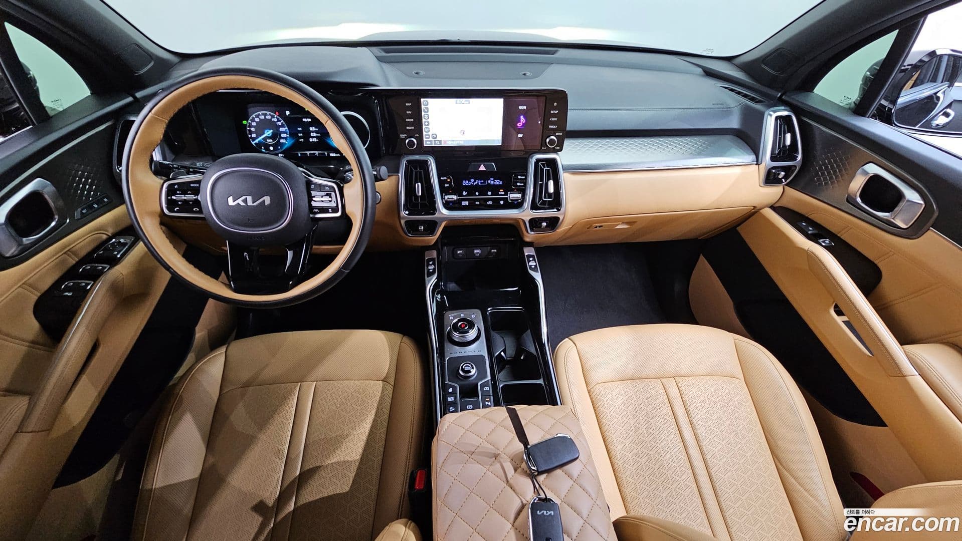Main__Slider__Photo:Sorento Kia 2022.4-6