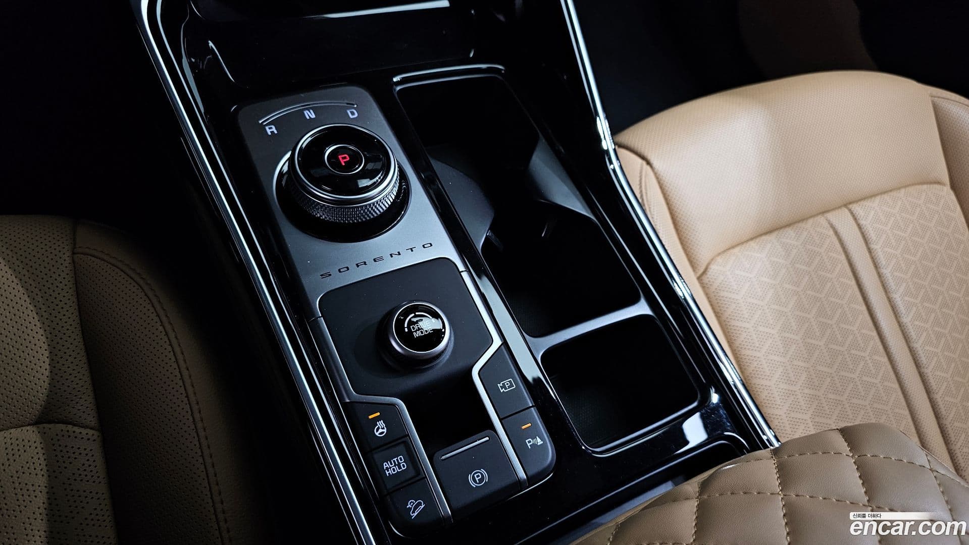 Main__Slider__Photo:Sorento Kia 2022.4-8