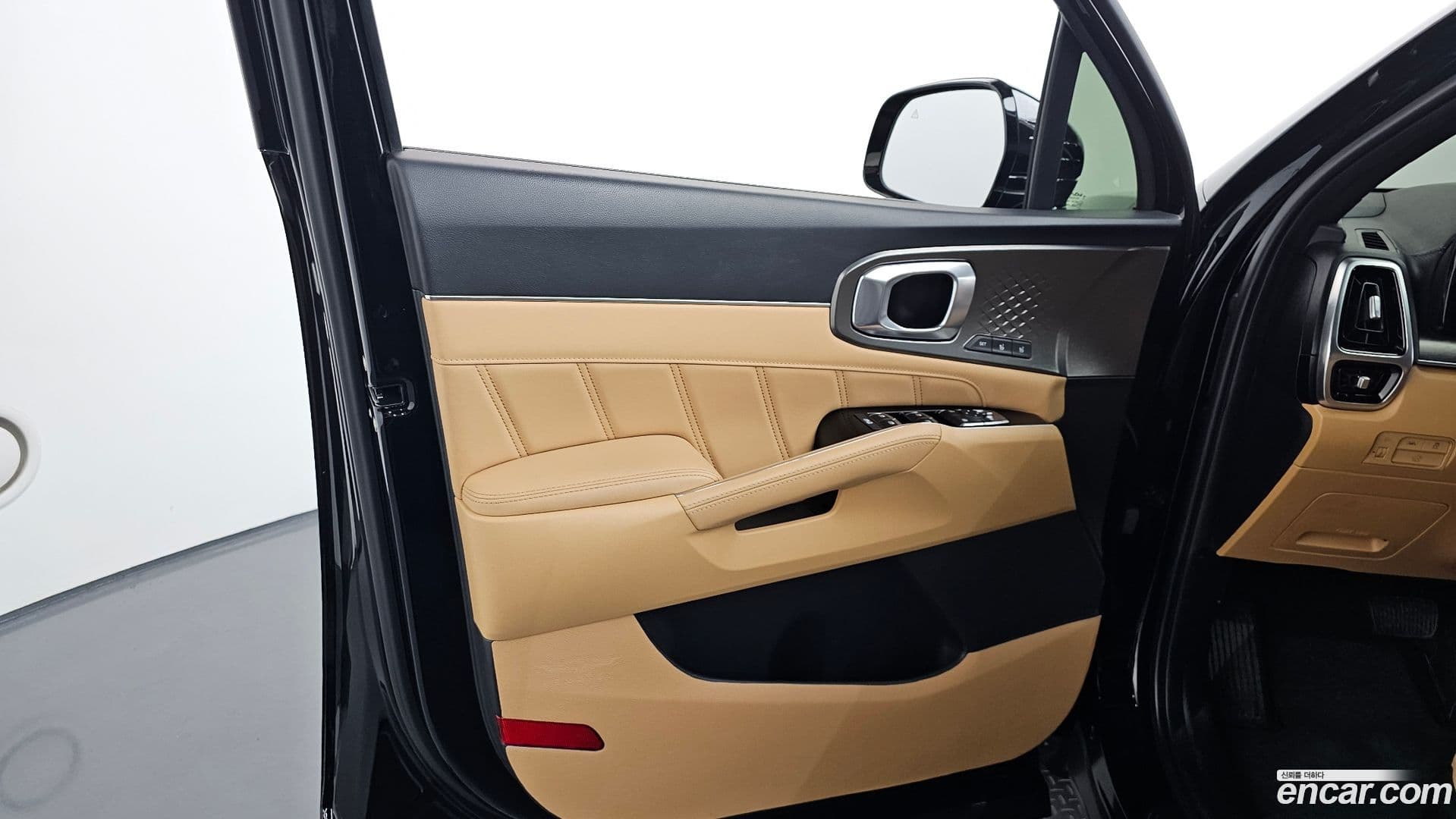 Main__Slider__Photo:Sorento Kia 2022.4-23