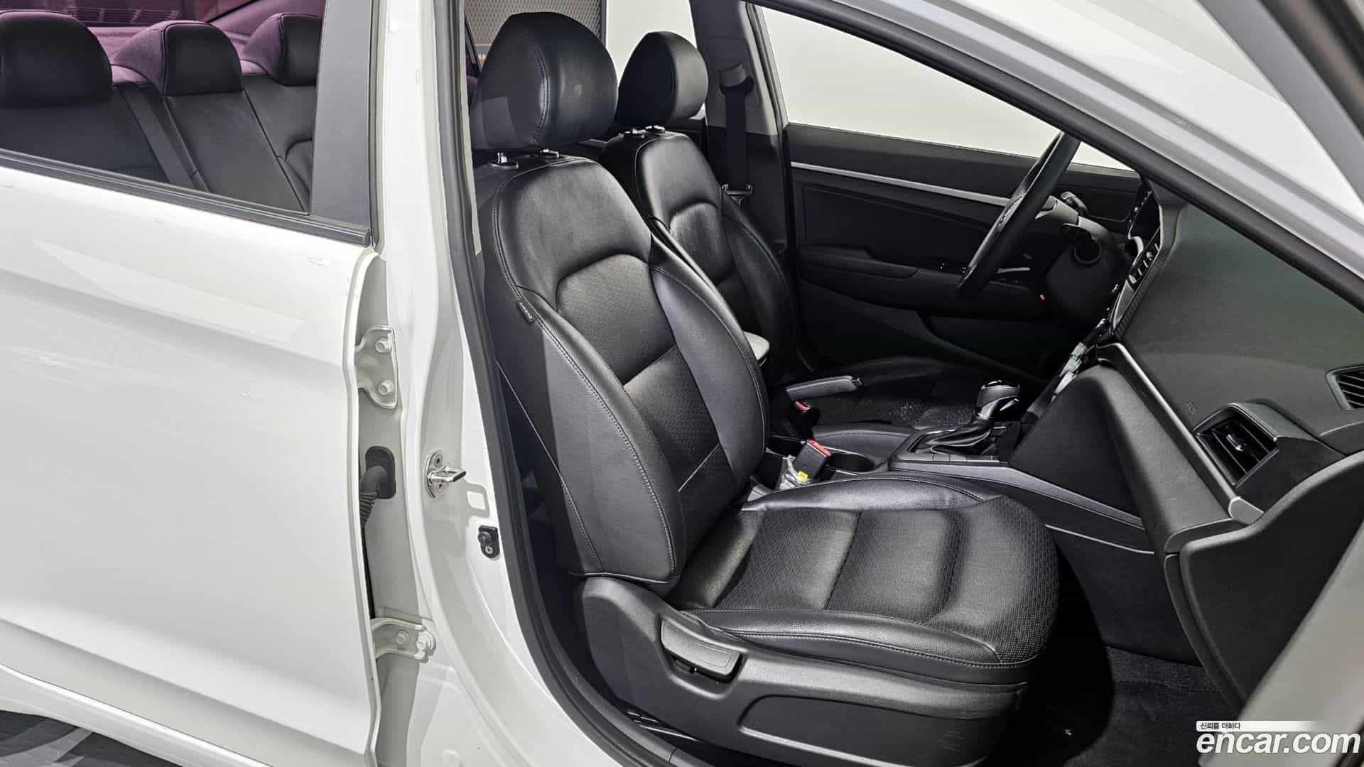 AVANTE Hyundai 2019.2-OPTION-016
