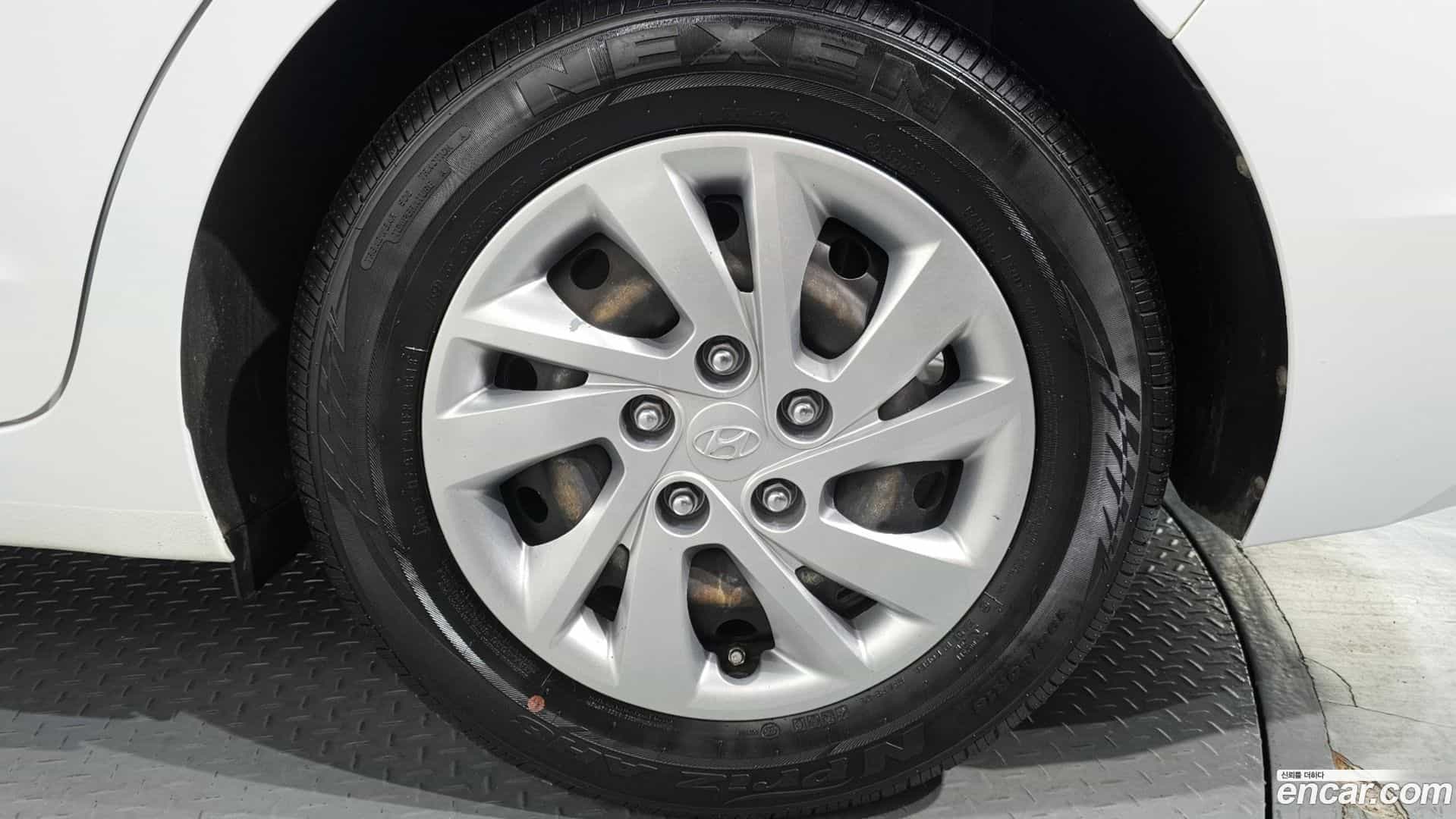 AVANTE Hyundai 2019.2-OUTER-031