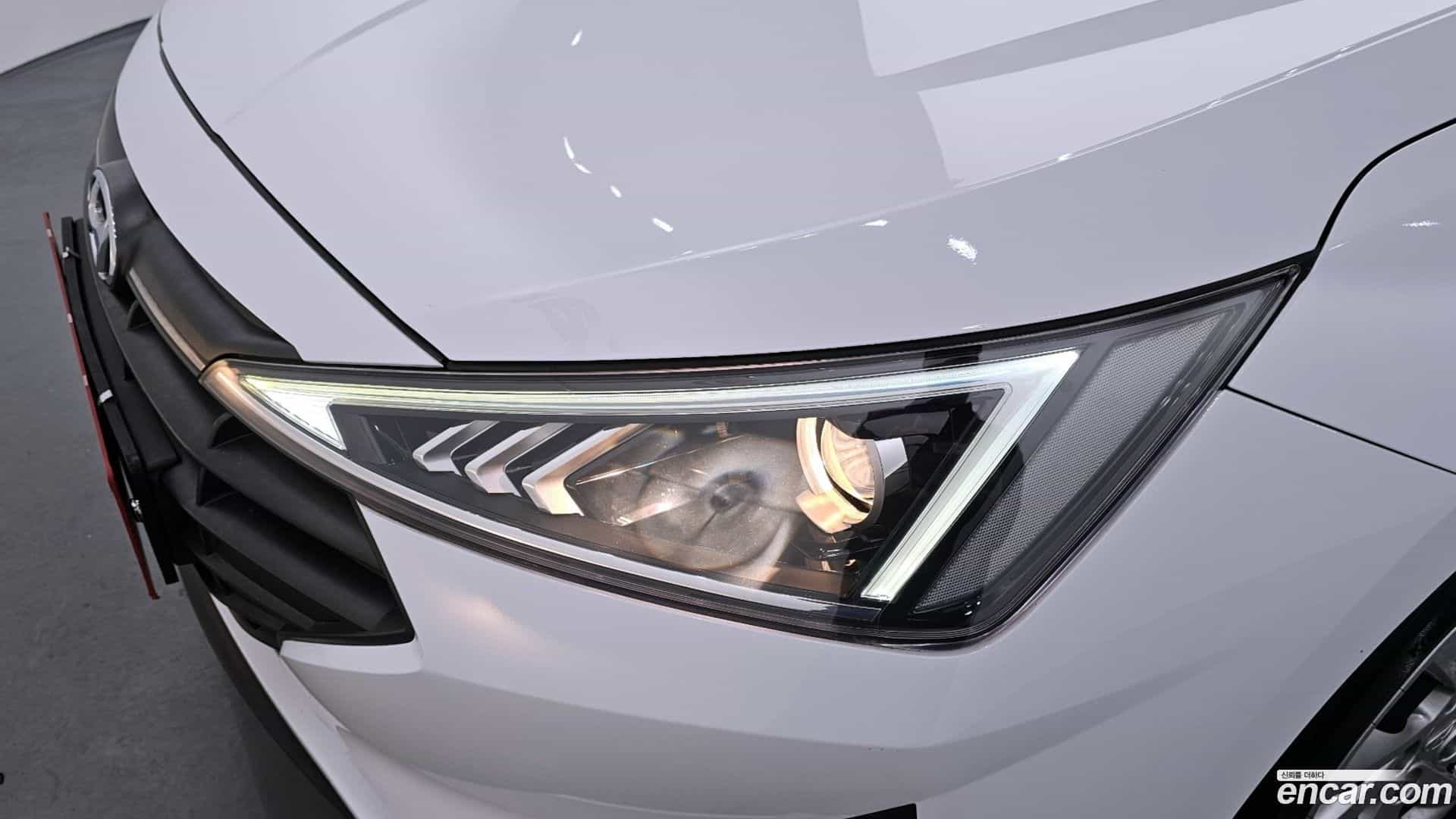 AVANTE Hyundai 2019.2-OUTER-032