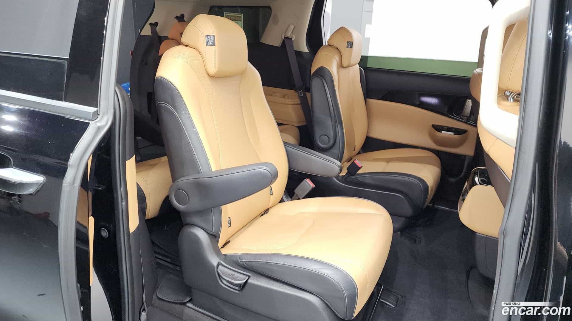 Canival Kia 2023.8-OPTION-015
