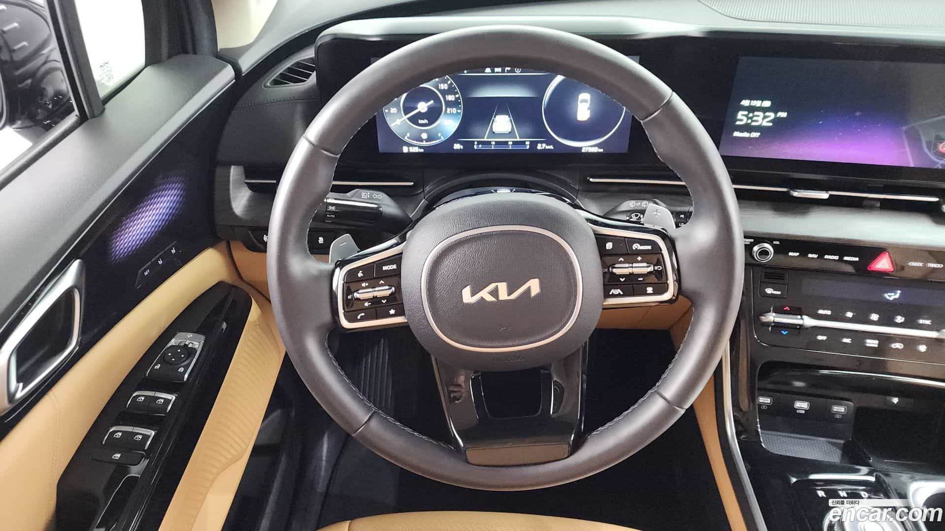 Canival Kia 2023.8-OPTION-017