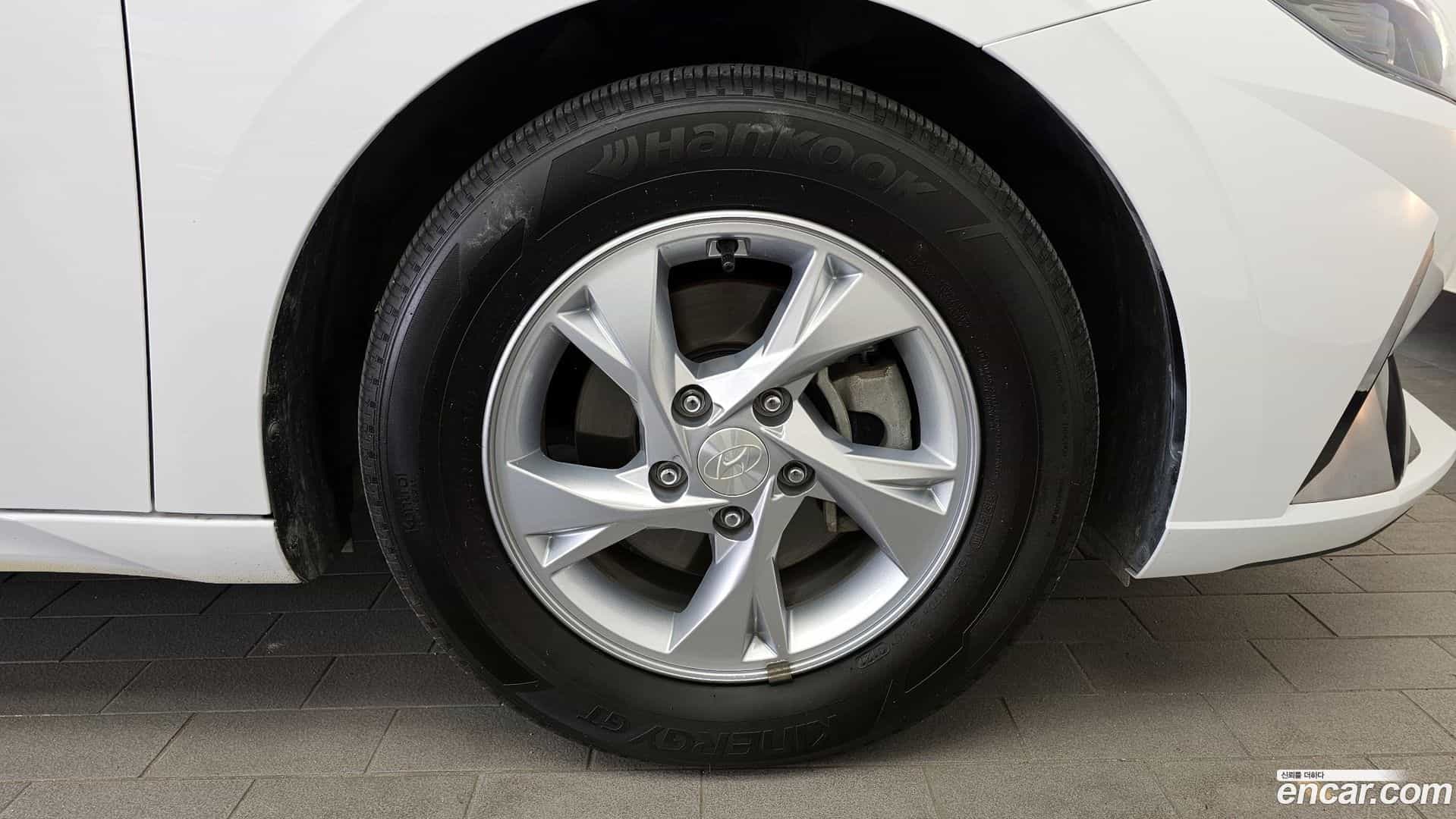 AVANTE Hyundai 2021.1-OUTER-031