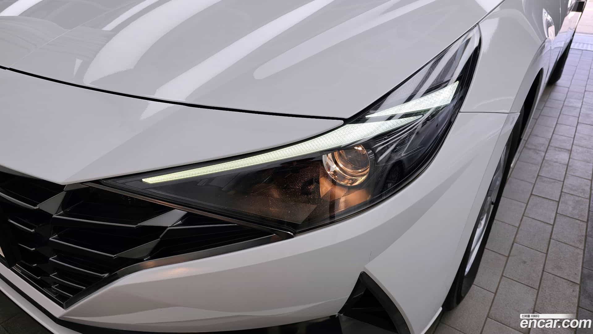 AVANTE Hyundai 2021.1-OUTER-032