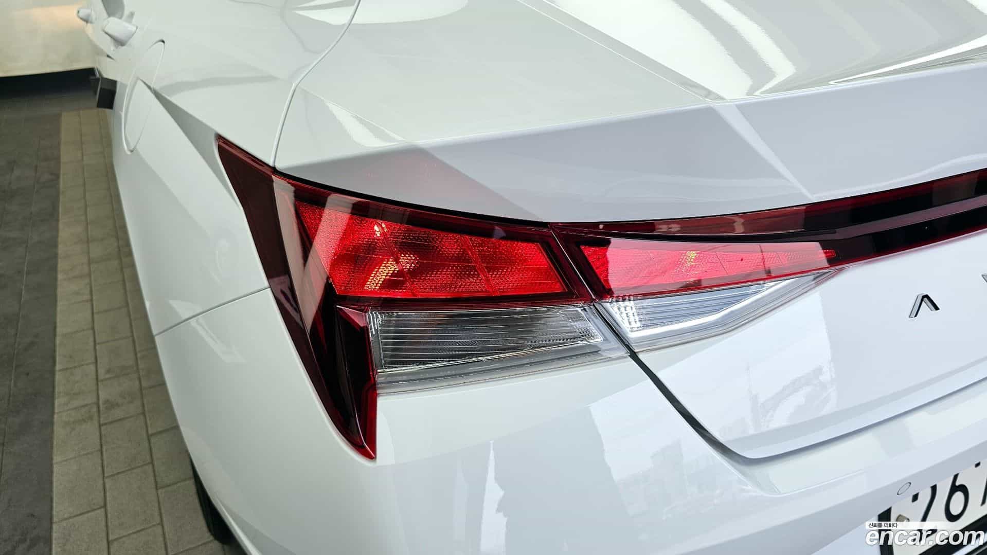 AVANTE Hyundai 2021.1-OUTER-033