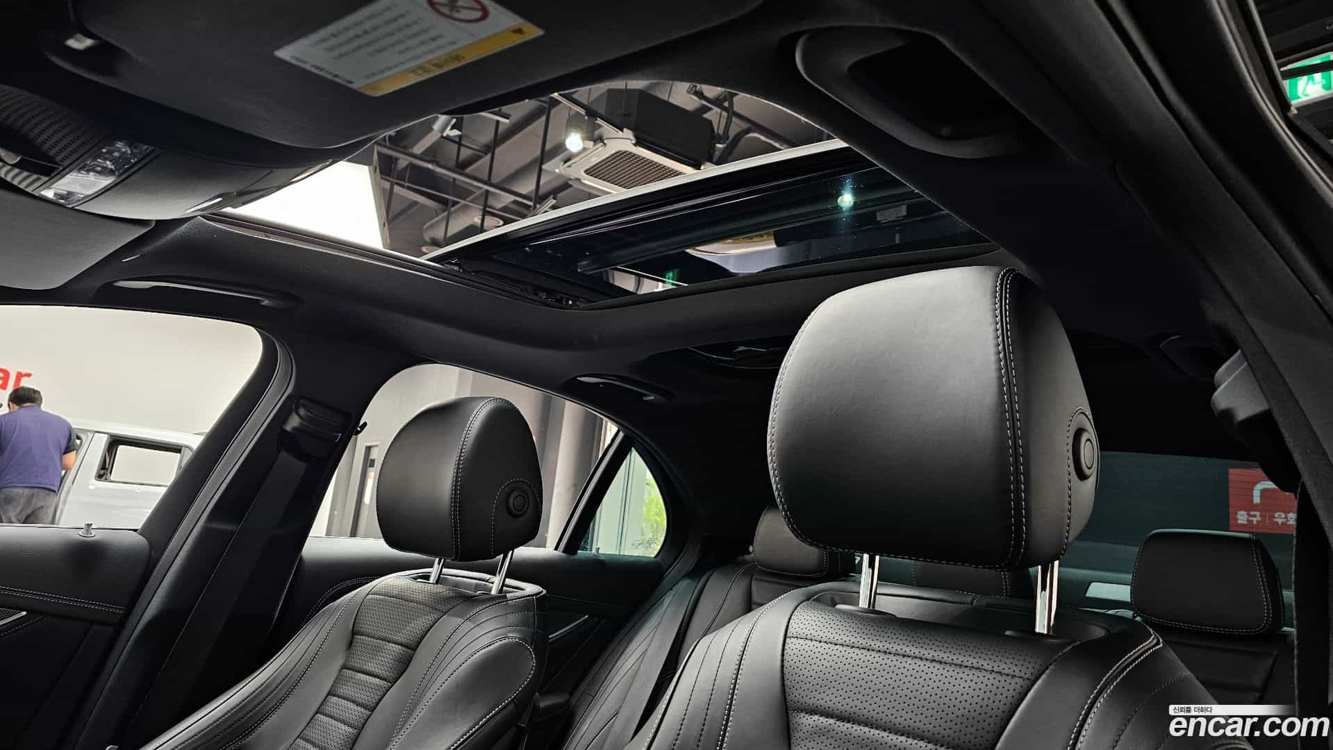 E-Class Mercedes-Benz 2017.5-OPTION-023