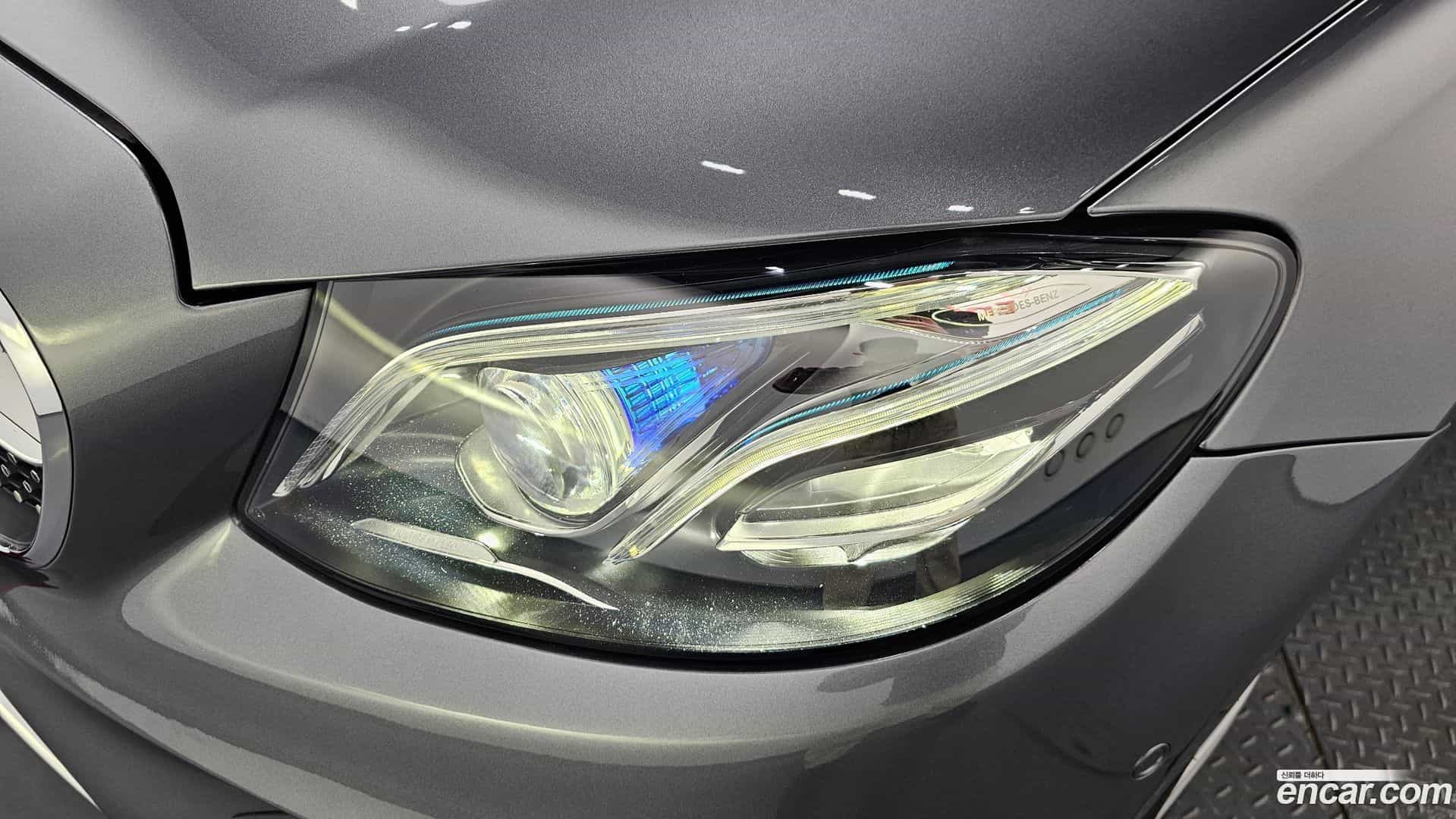E-Class Mercedes-Benz 2017.5-OUTER-032