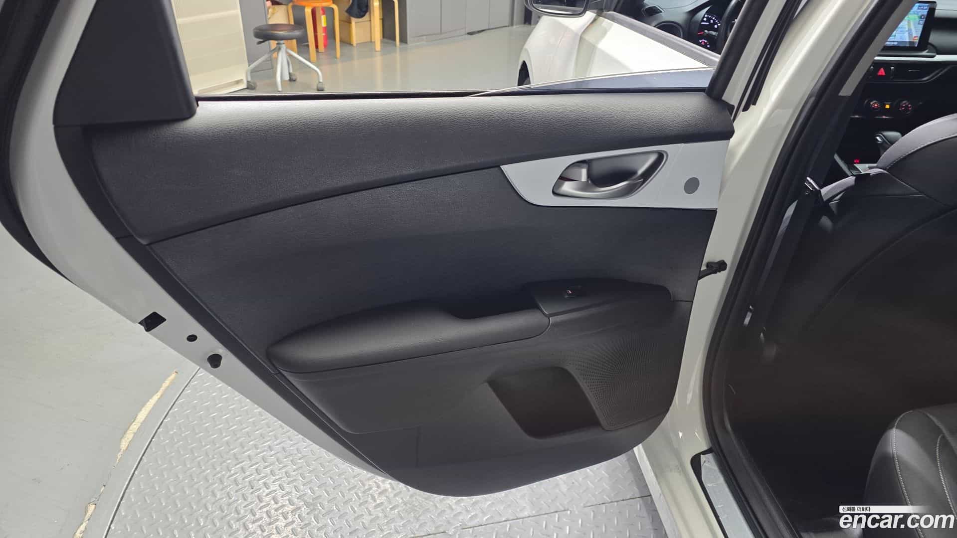 K3 Kia 2022.2-INNER-035