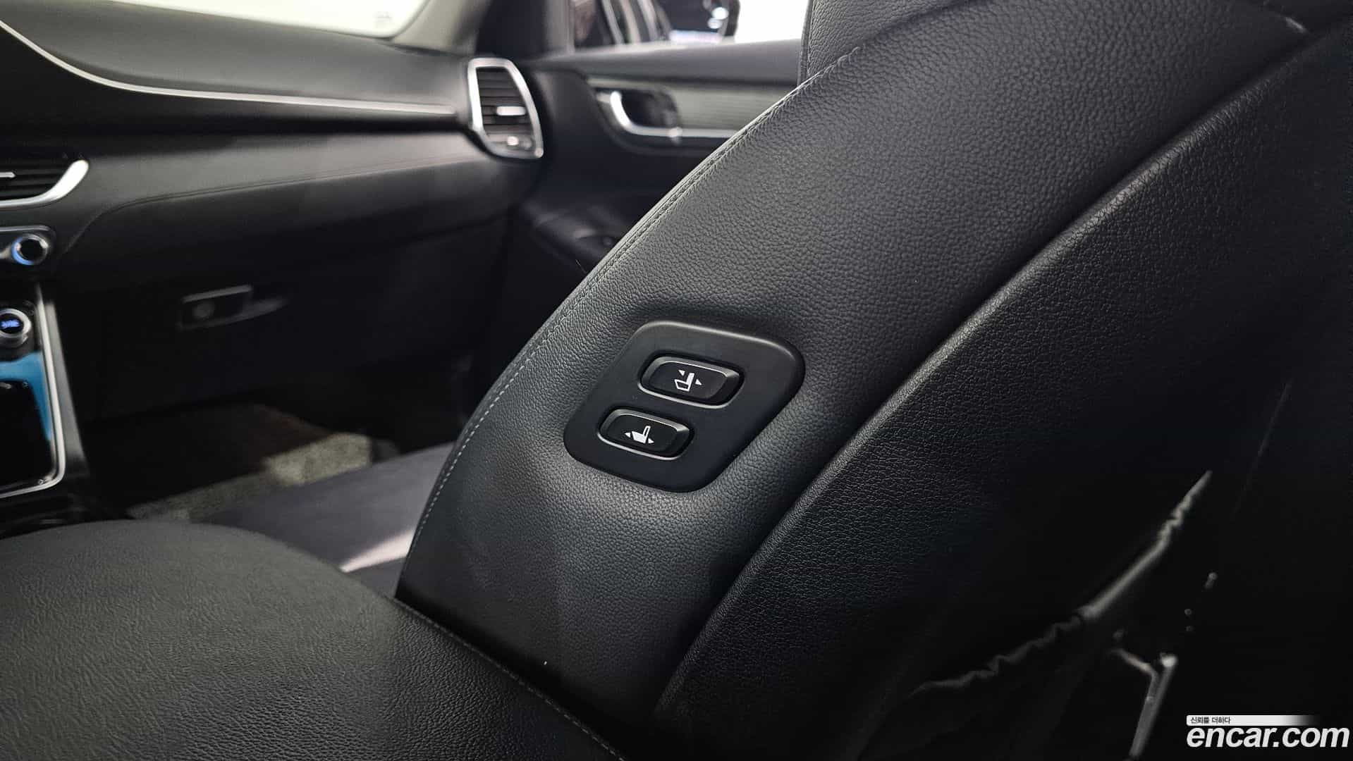 Grandeur Hyundai 2017.3-OPTION-022