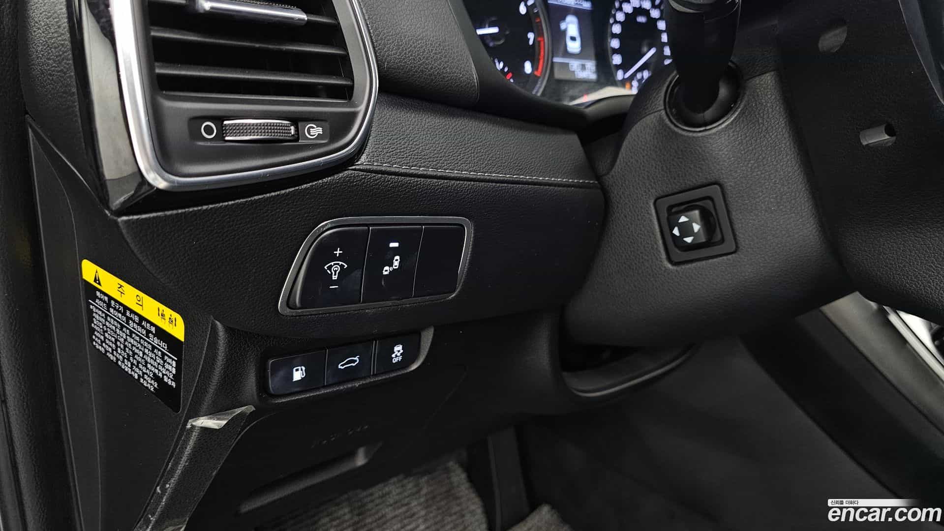 Grandeur Hyundai 2017.3-OPTION-040