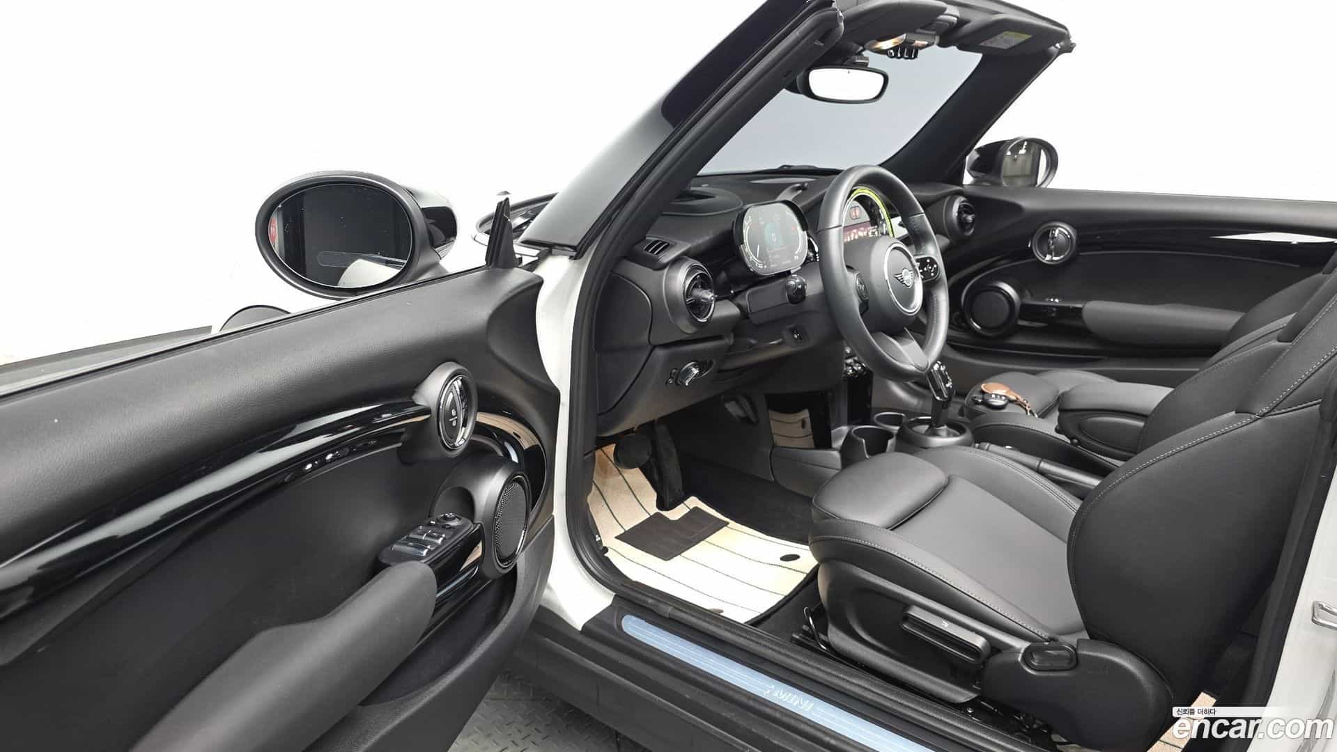 Cooper Convertible Mini 2024.3-INNER-010