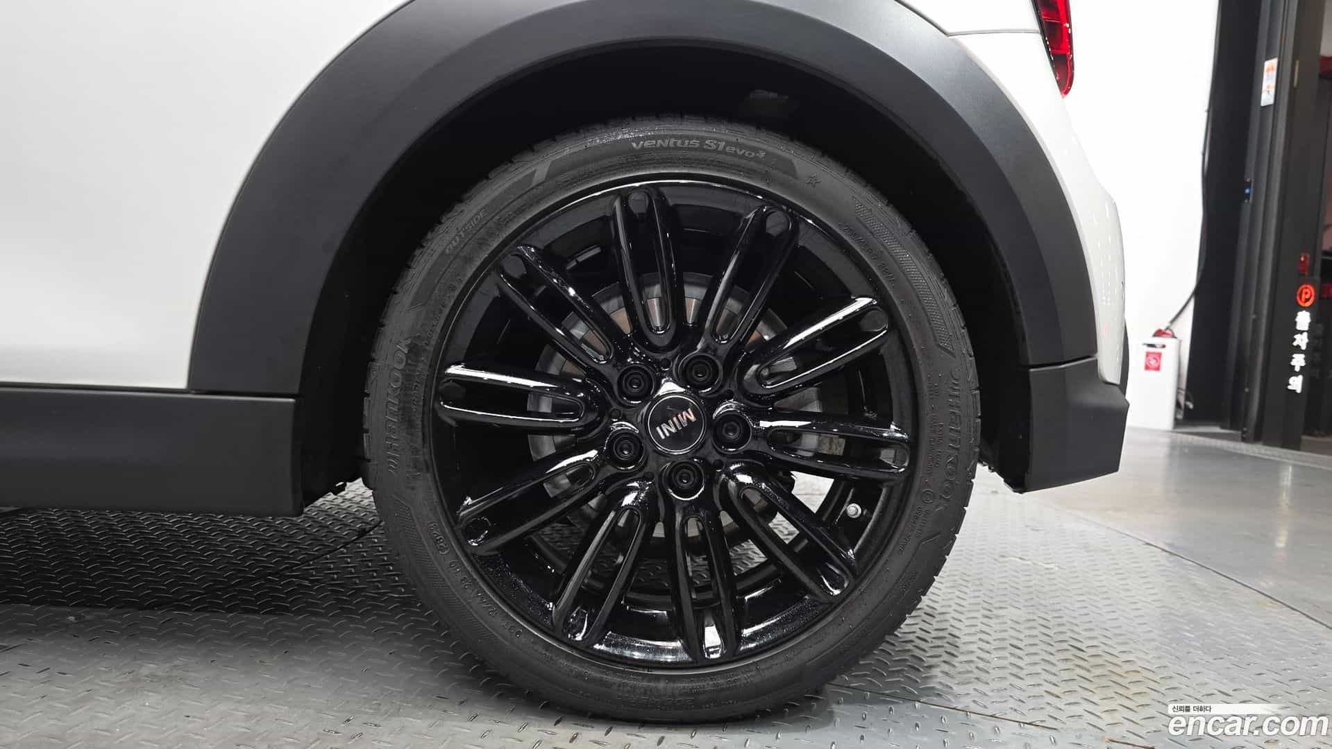 Cooper Convertible Mini 2024.3-OUTER-031