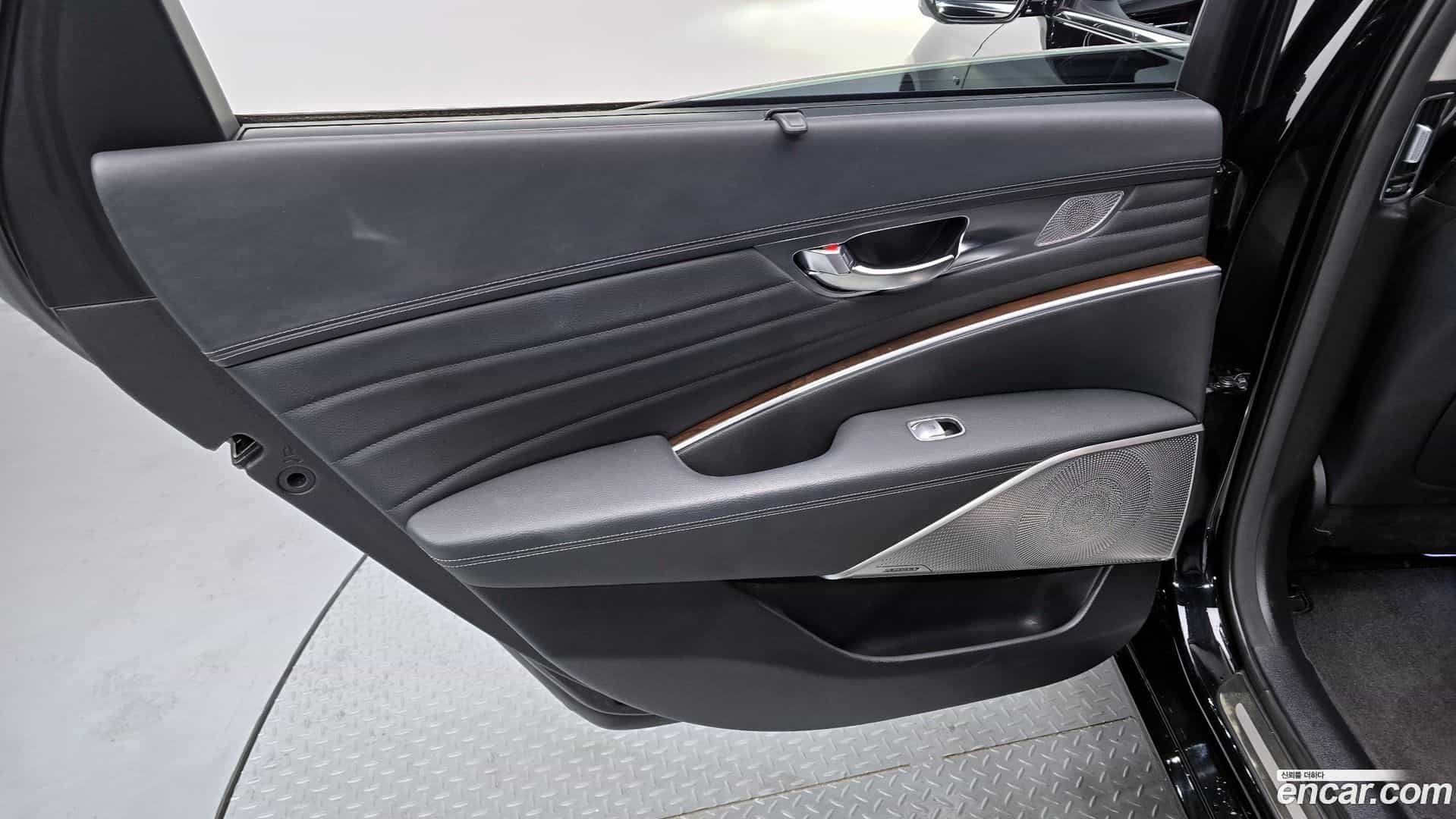 K9 Kia 2020.5-INNER-035