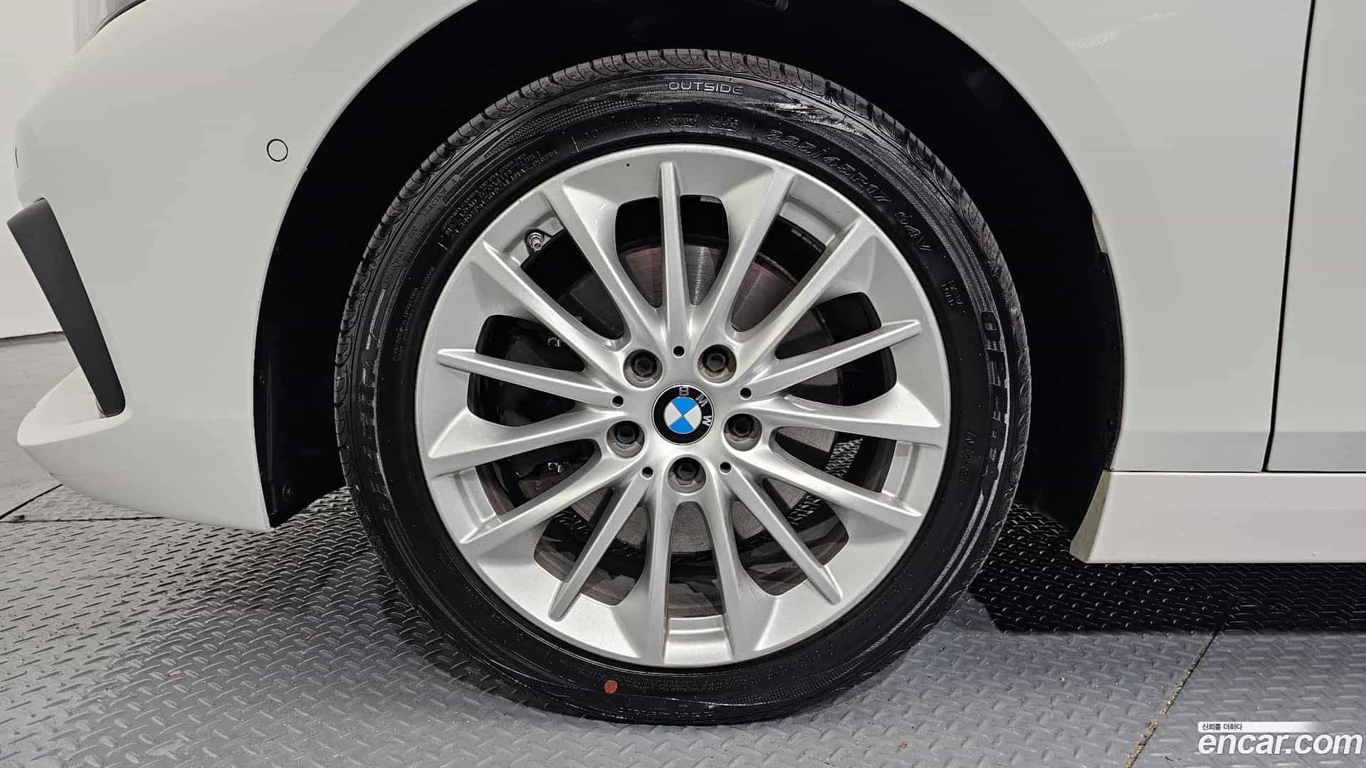 1-Series BMW 2021.3-OUTER-005
