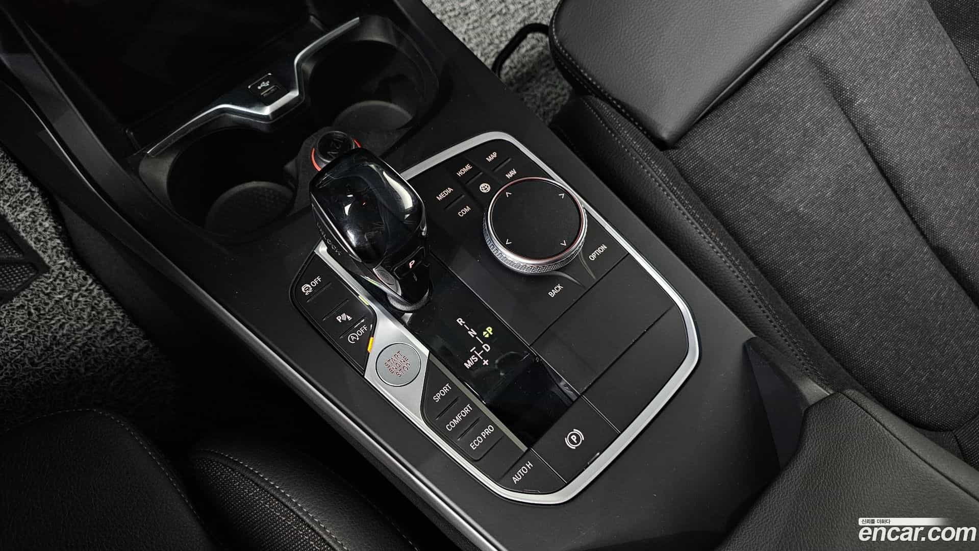 1-Series BMW 2021.3-INNER-009