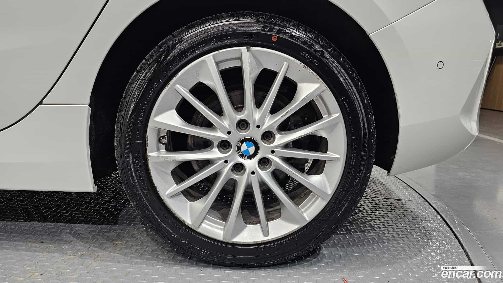1-Series BMW 2021.3-OUTER-031