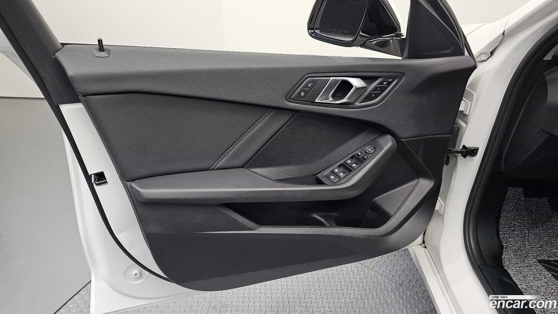 1-Series BMW 2021.3-INNER-034