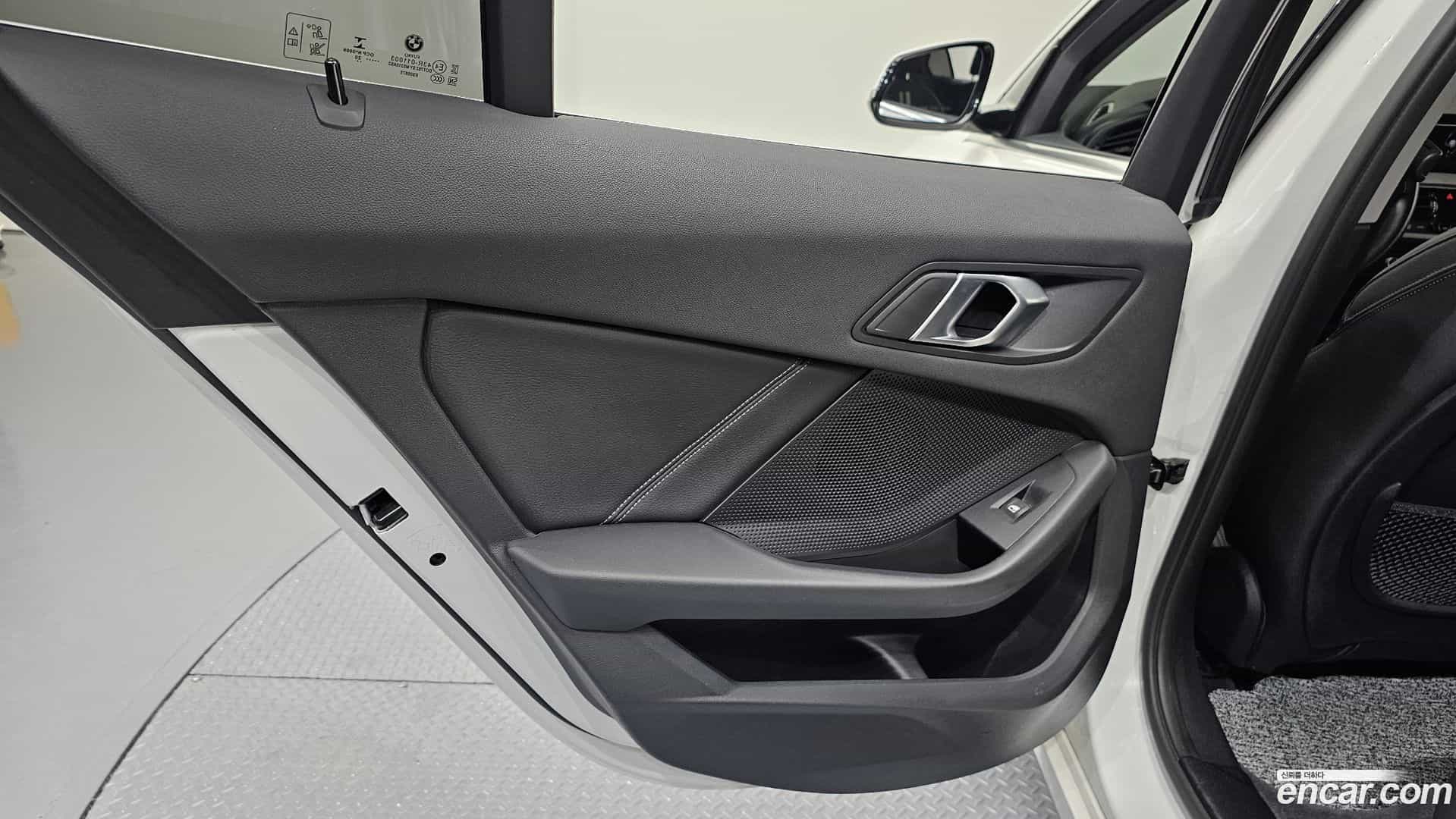 1-Series BMW 2021.3-INNER-035