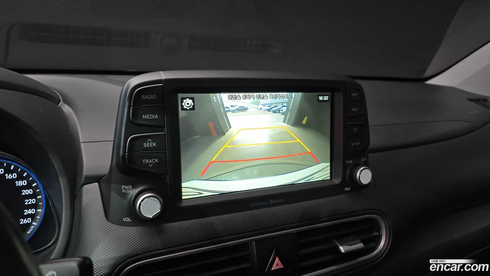 Kona Hyundai 2018.6-OPTION-019